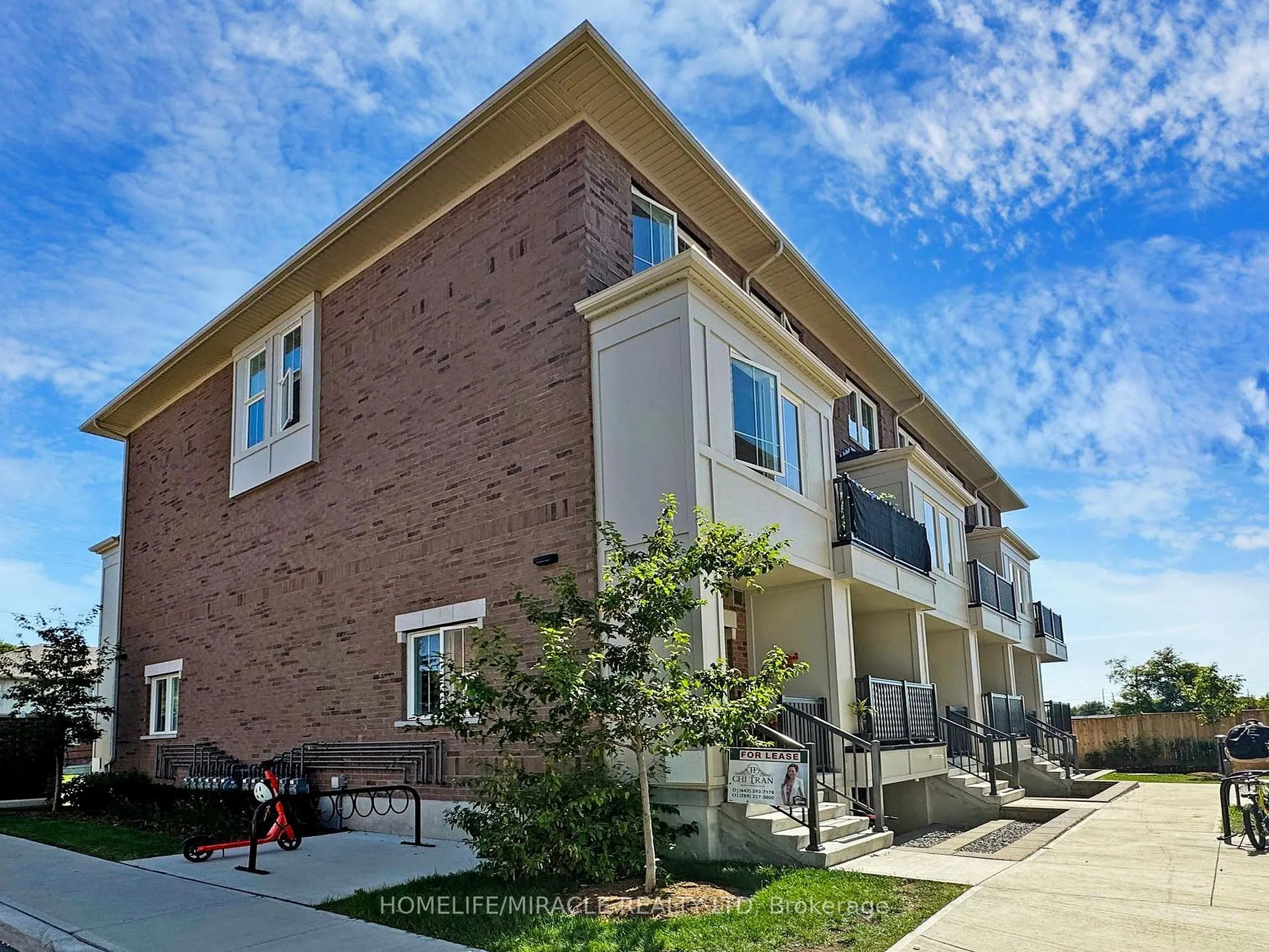 Photo 32 of Unit 9 UPPER, 490 Beresford Path, Oshawa, Central — HOMEH