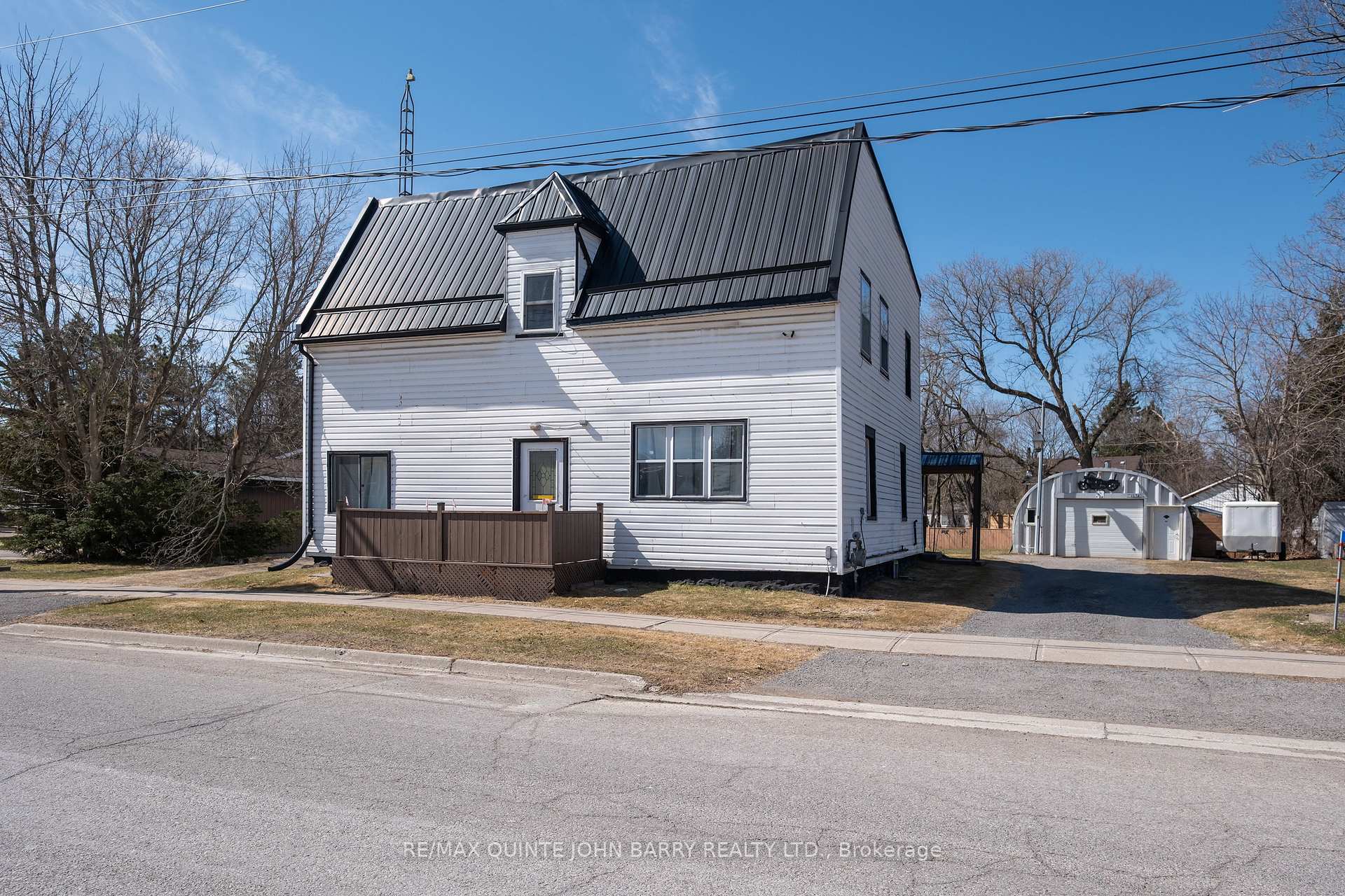 Front of 1790 Percy St Street