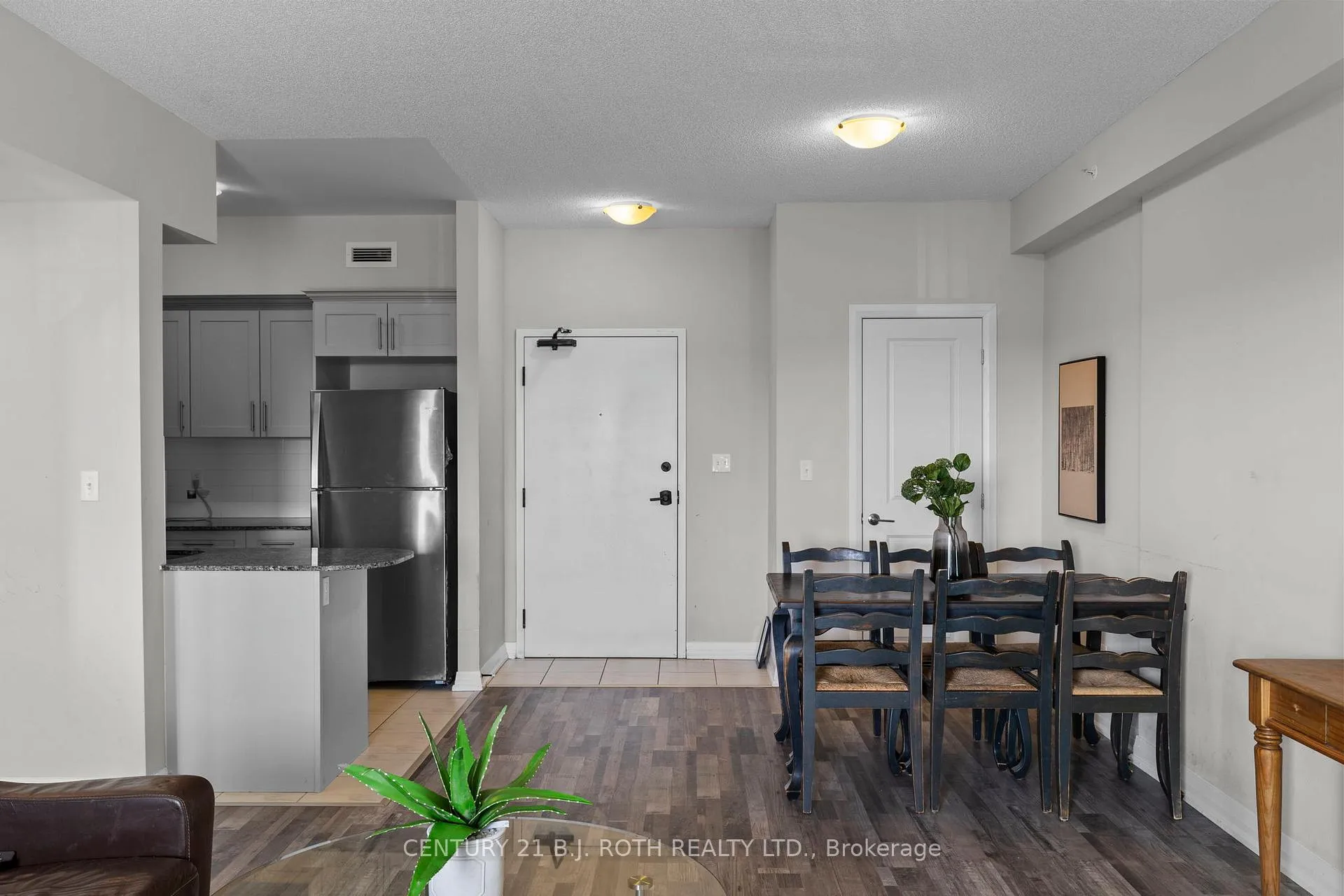 Photo 3 of Unit 409, 54 Koda Street, Barrie, Rural Barrie Southwest — HOMEH