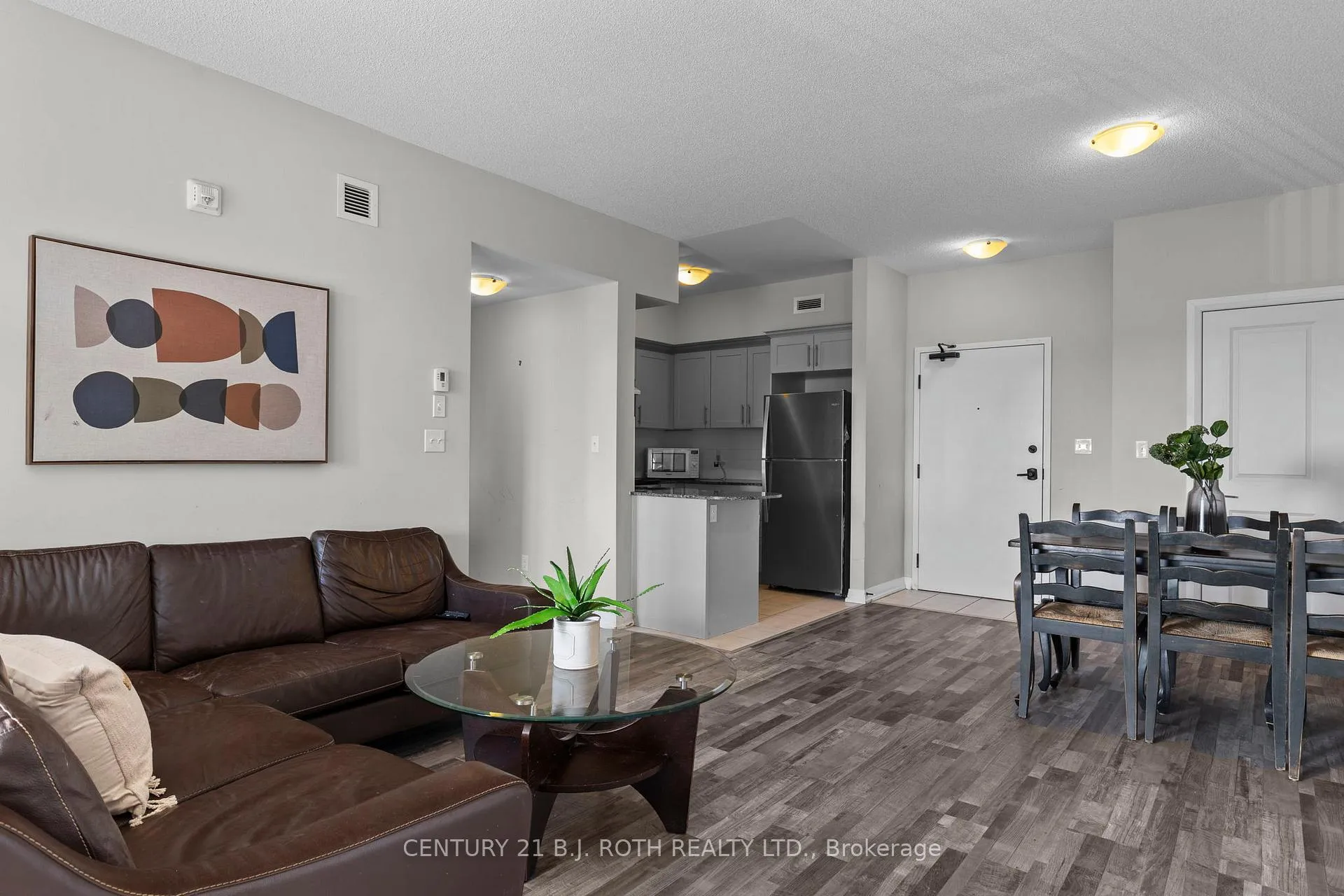 Photo 7 of Unit 409, 54 Koda Street, Barrie, Rural Barrie Southwest — HOMEH