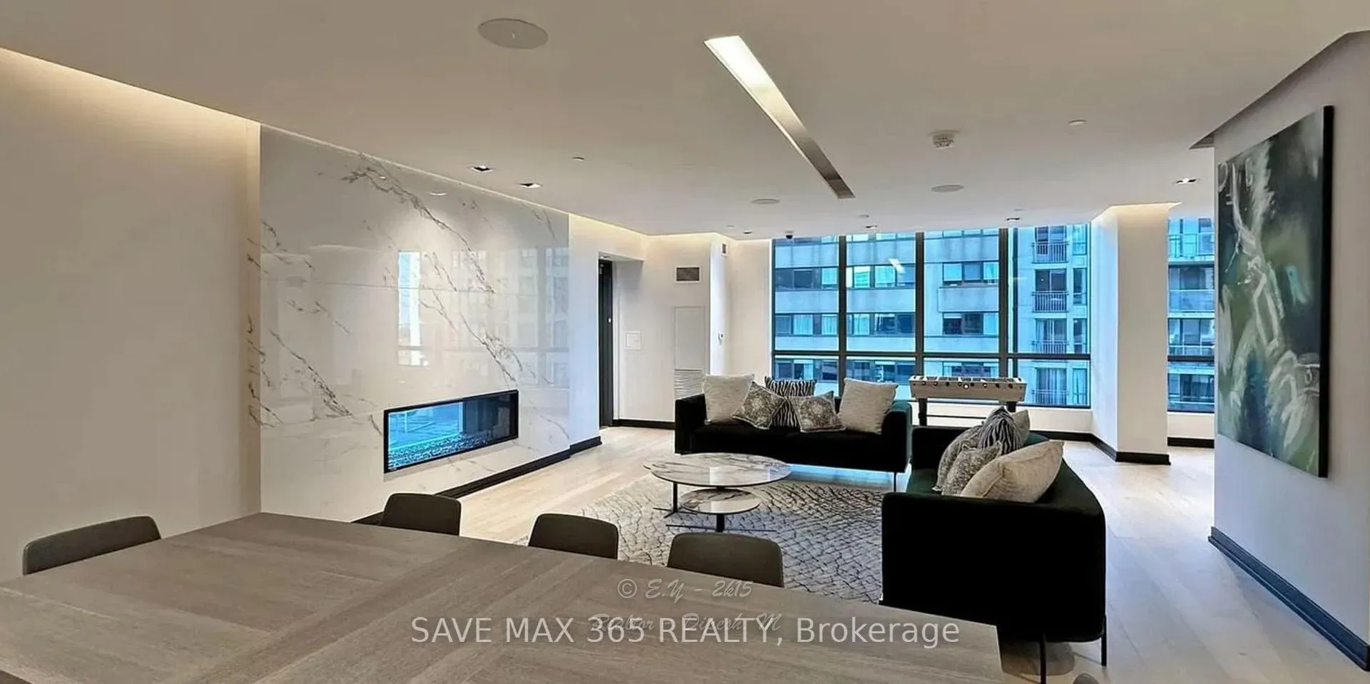 Front of Unit 2503, 395 Bloor Street E