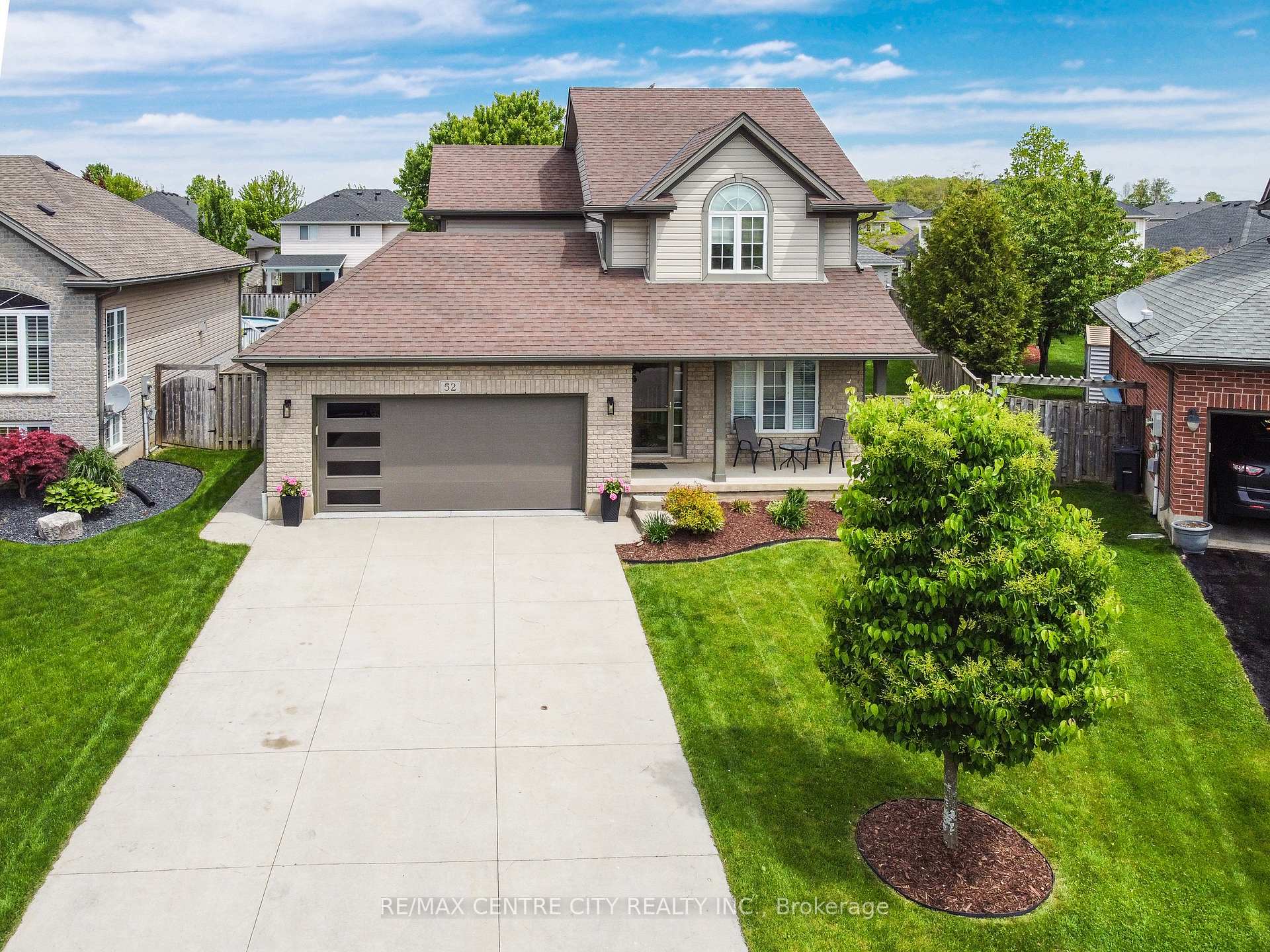 Photo 2 of 52 Owen Court, Central Elgin, Rural Central Elgin — HOMEH