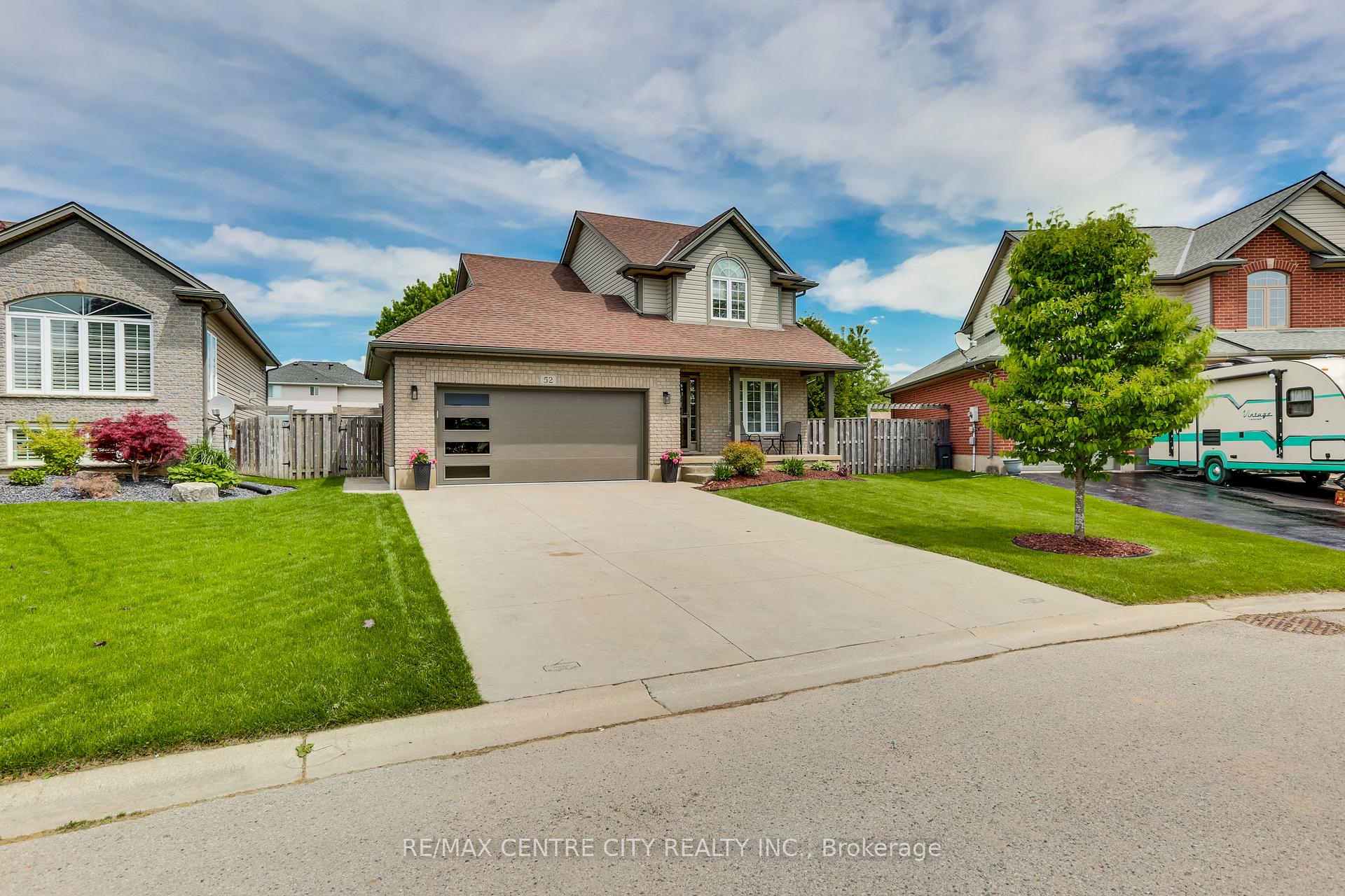 Photo 3 of 52 Owen Court, Central Elgin, Rural Central Elgin — HOMEH