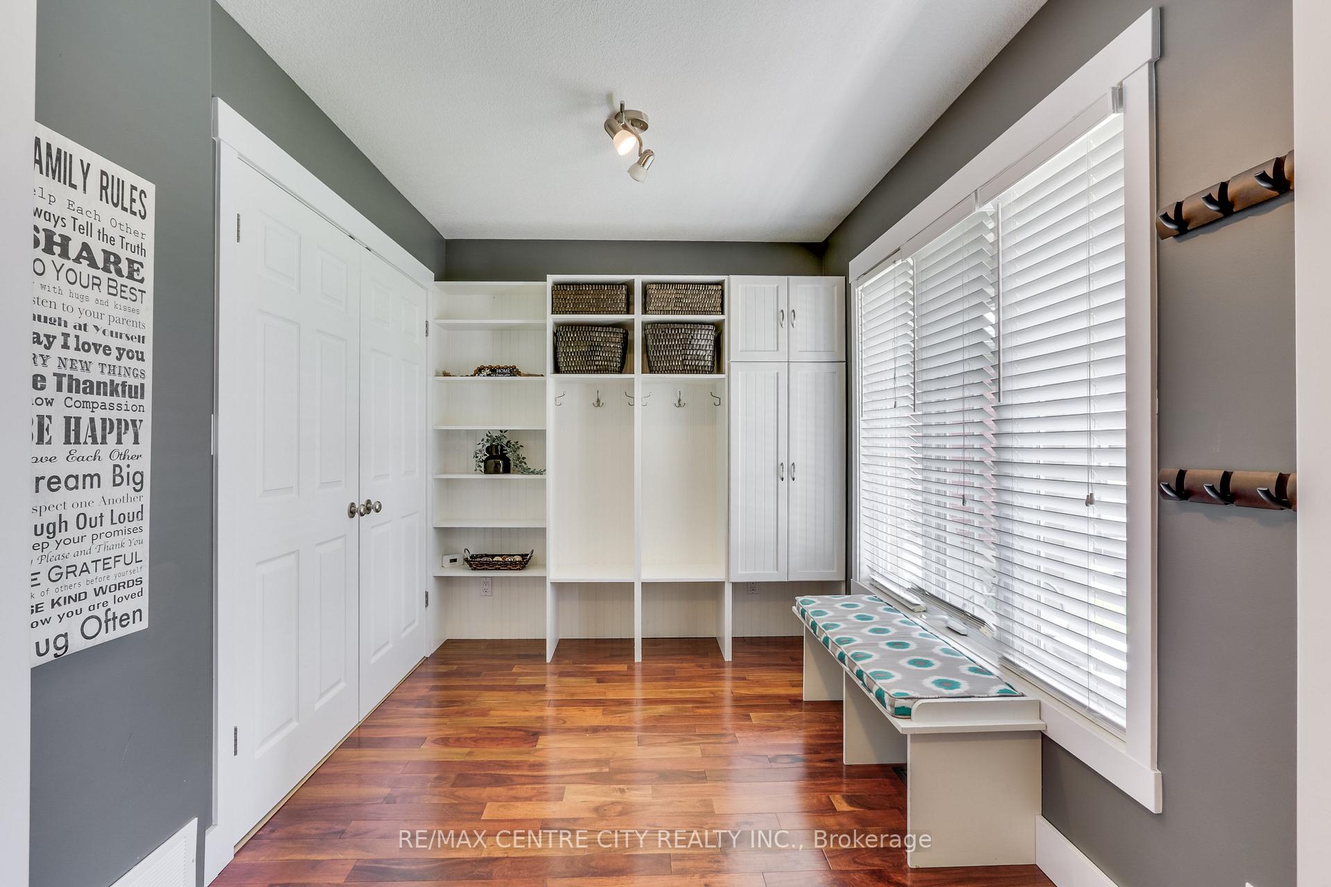 Photo 6 of 52 Owen Court, Central Elgin, Rural Central Elgin — HOMEH