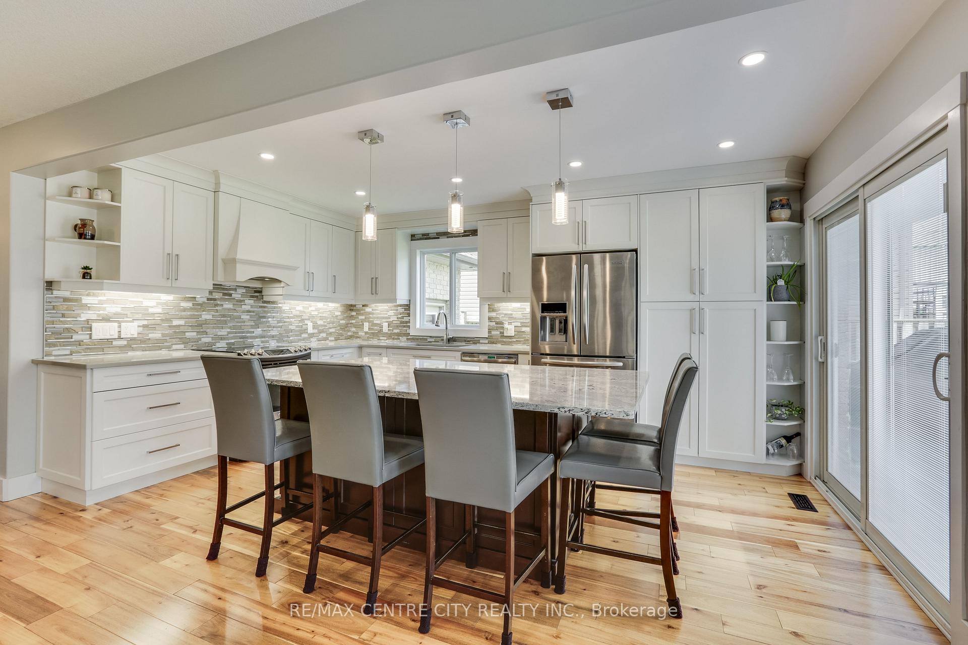 Photo 13 of 52 Owen Court, Central Elgin, Rural Central Elgin — HOMEH