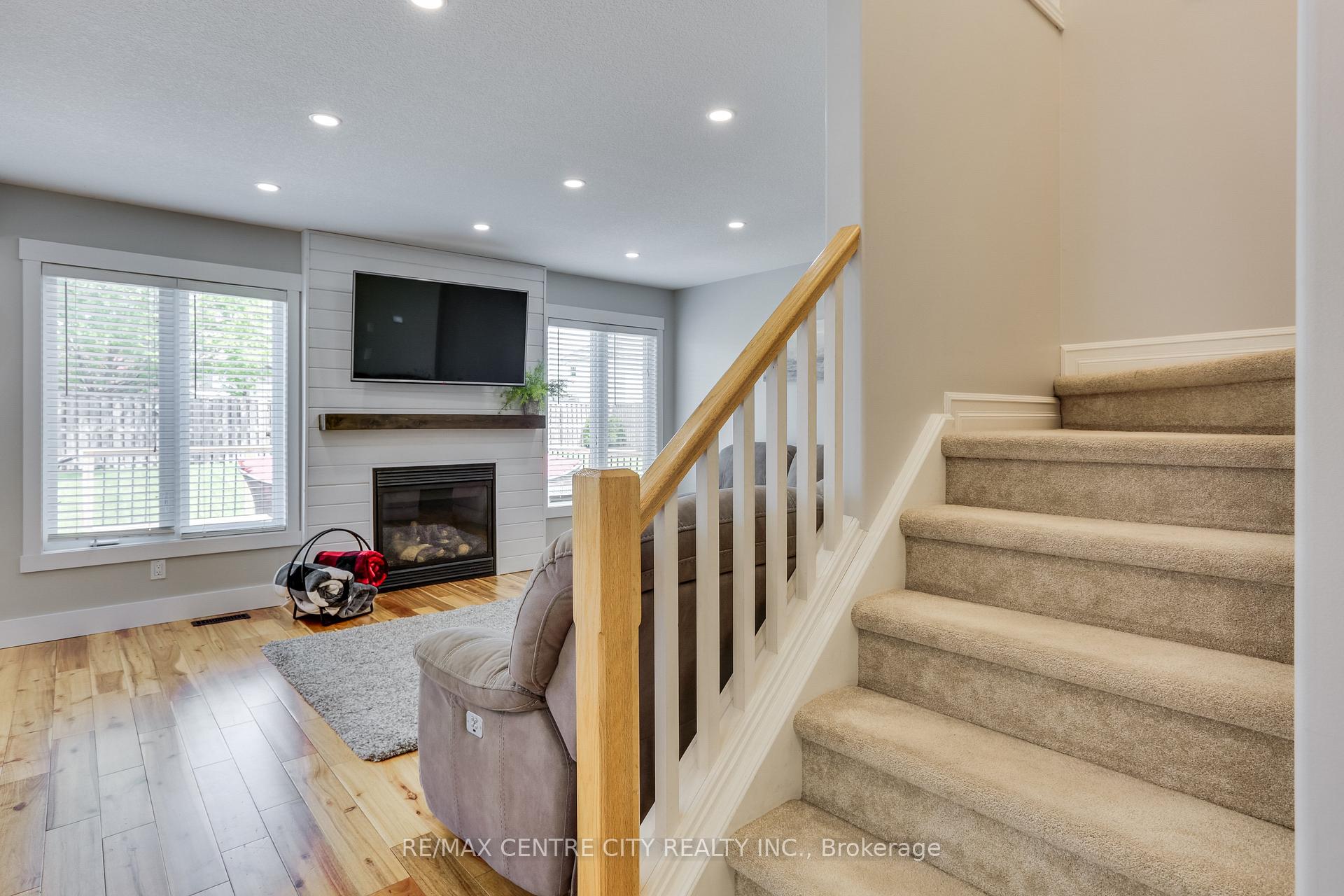 Photo 18 of 52 Owen Court, Central Elgin, Rural Central Elgin — HOMEH