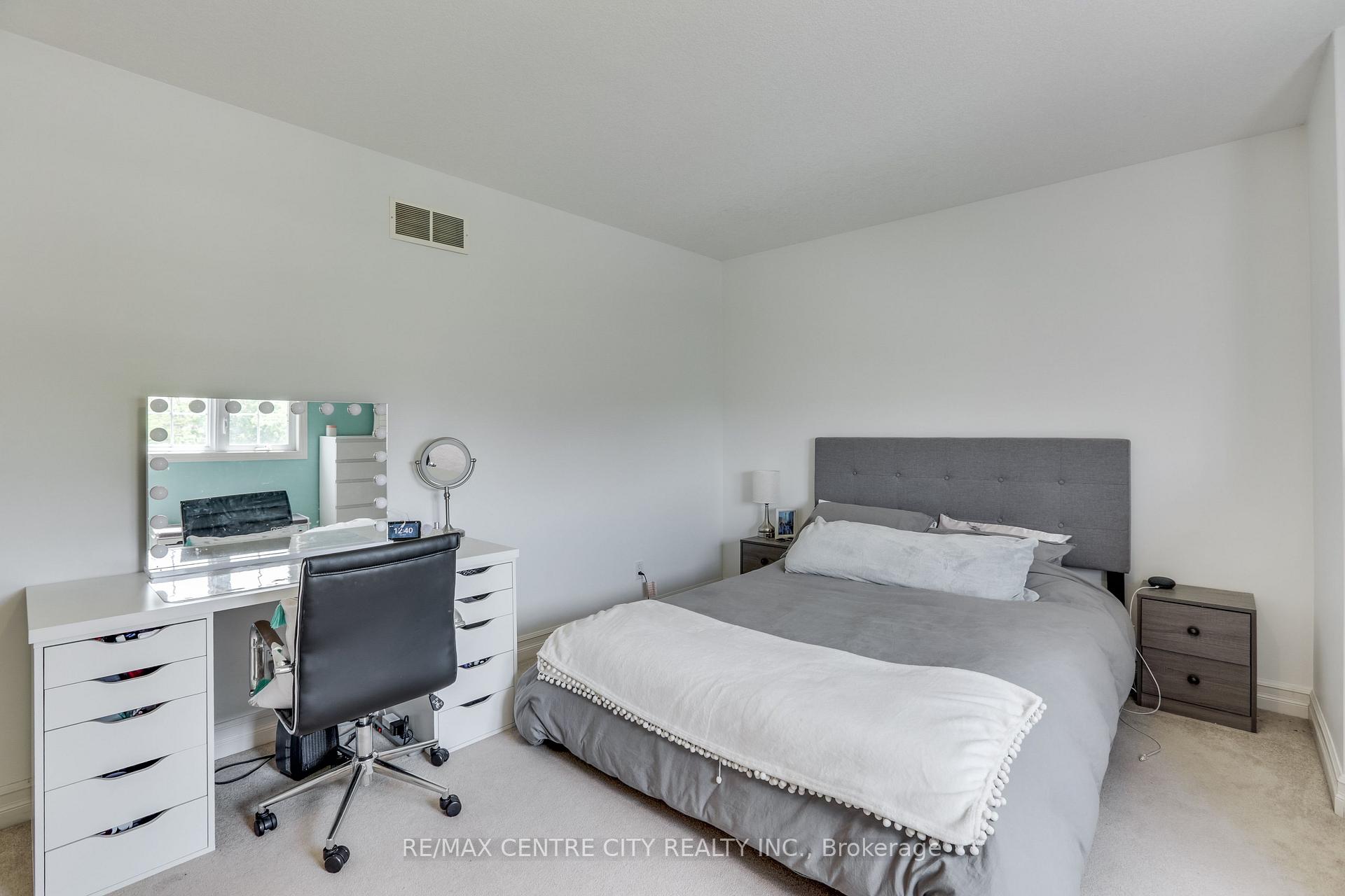 Photo 25 of 52 Owen Court, Central Elgin, Rural Central Elgin — HOMEH