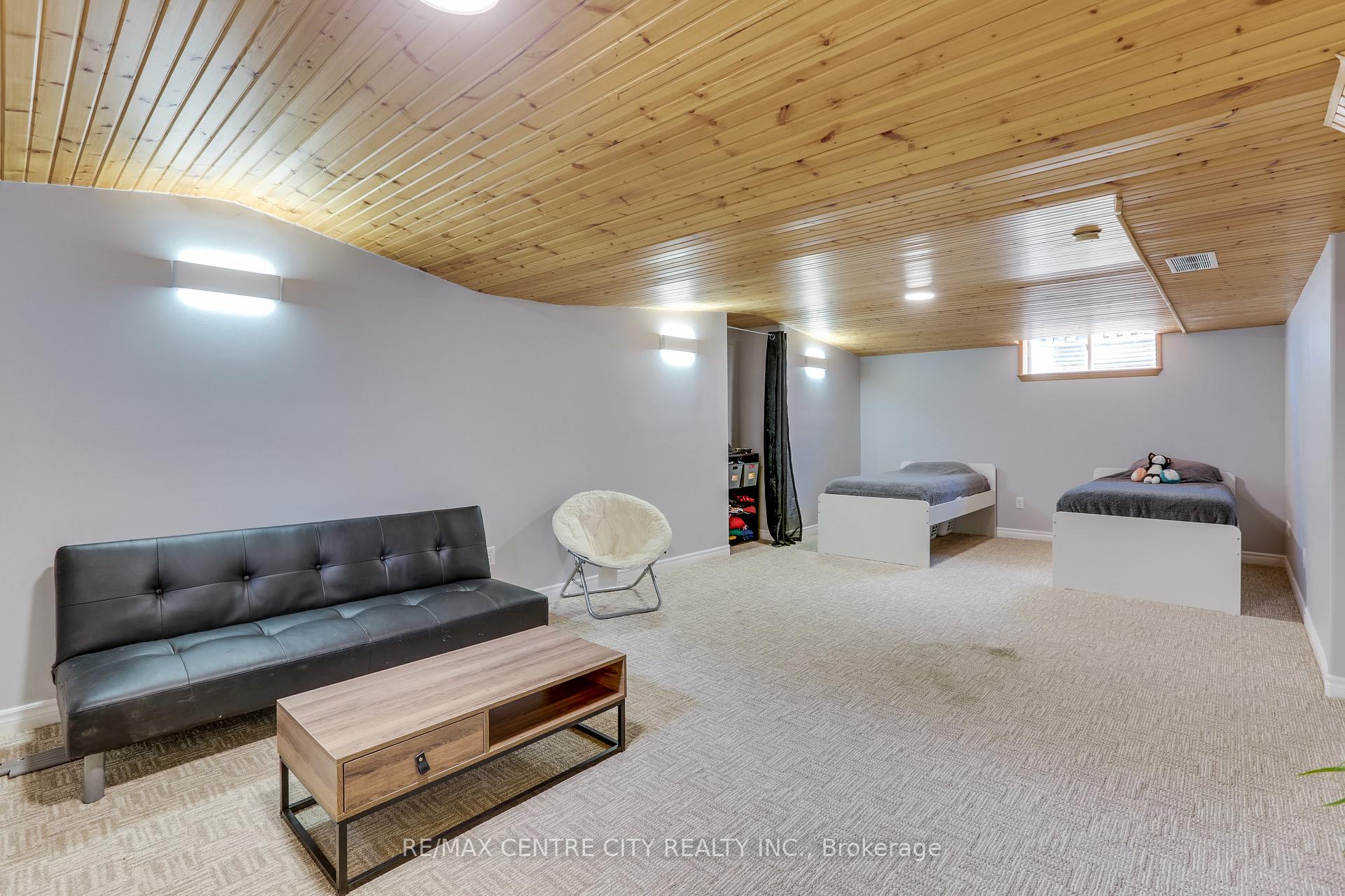 Photo 34 of 52 Owen Court, Central Elgin, Rural Central Elgin — HOMEH