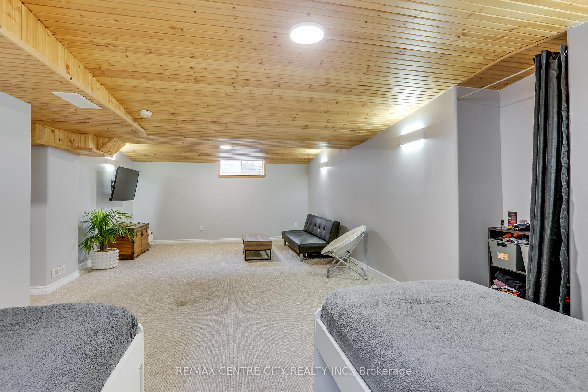 Photo 36 of 52 Owen Court, Central Elgin, Rural Central Elgin — HOMEH