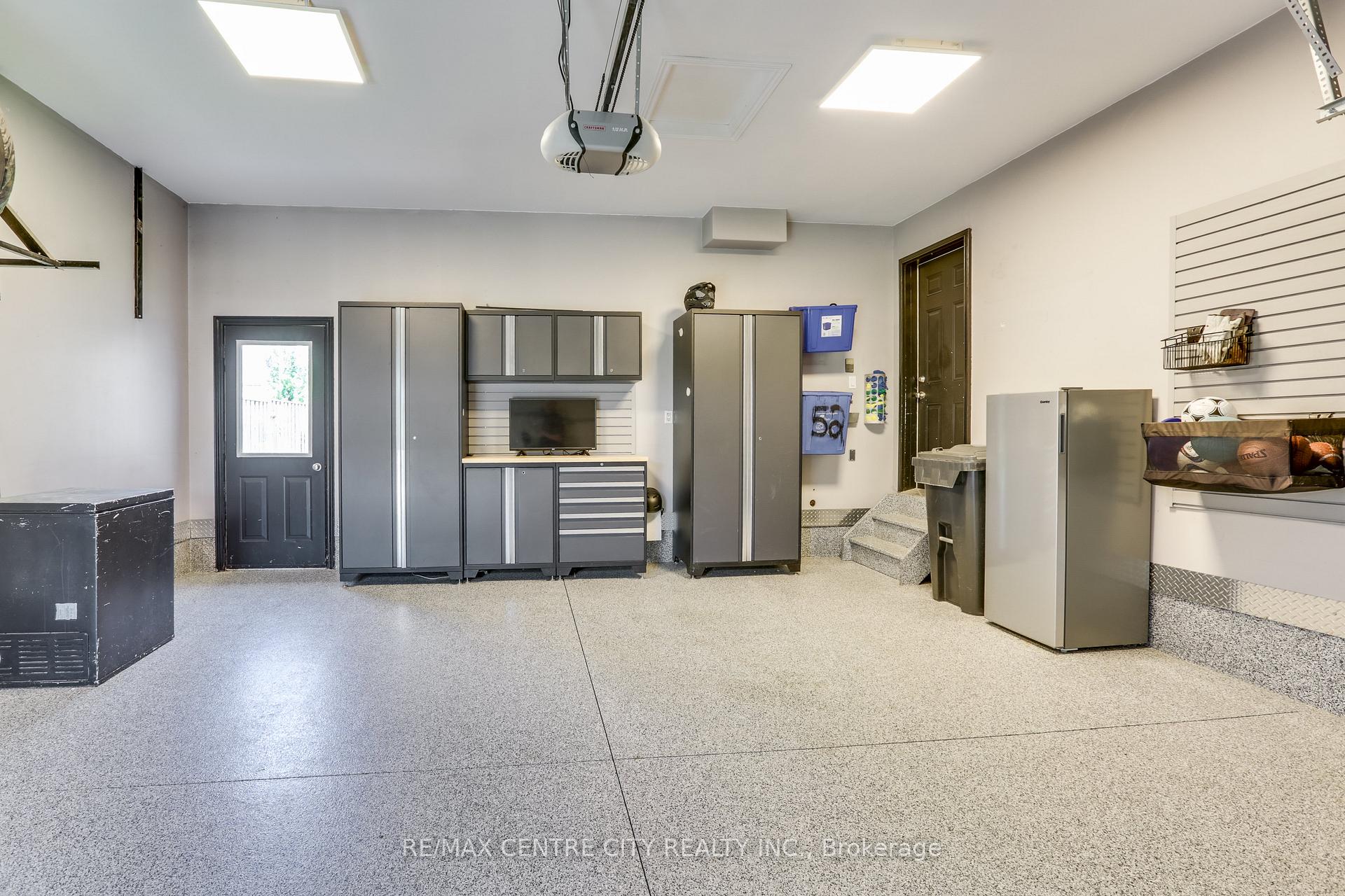 Photo 38 of 52 Owen Court, Central Elgin, Rural Central Elgin — HOMEH