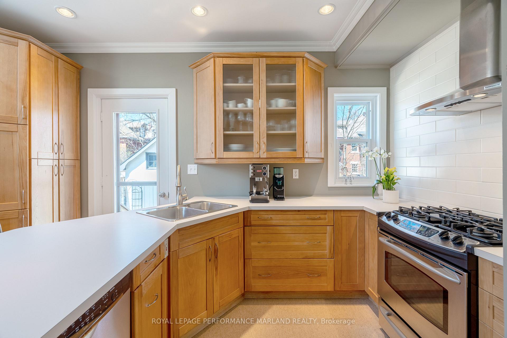 Photo 10 of 105 Cameron Avenue, Ottawa, Old Ottawa South — HOMEH