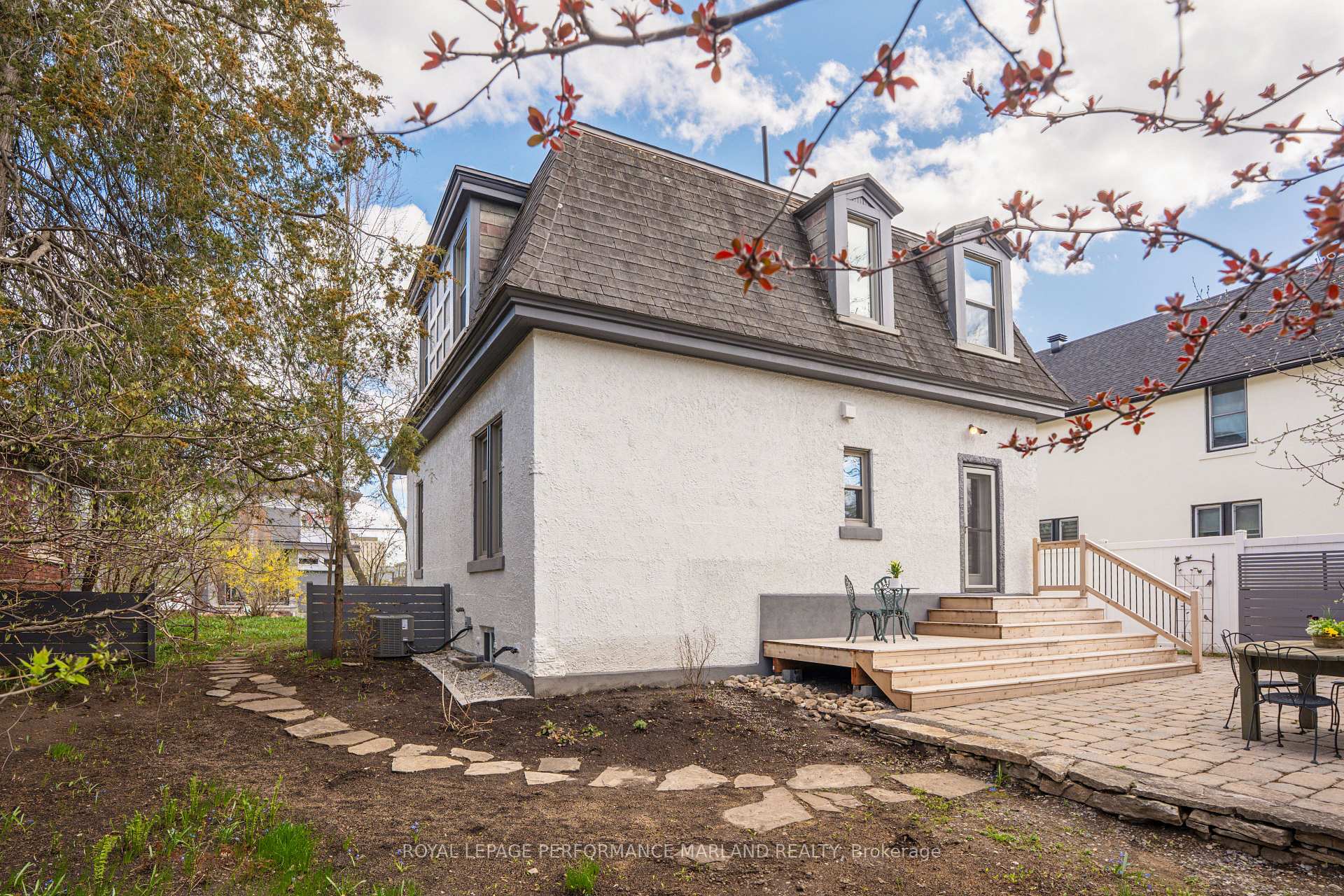 Photo 25 of 105 Cameron Avenue, Ottawa, Old Ottawa South — HOMEH