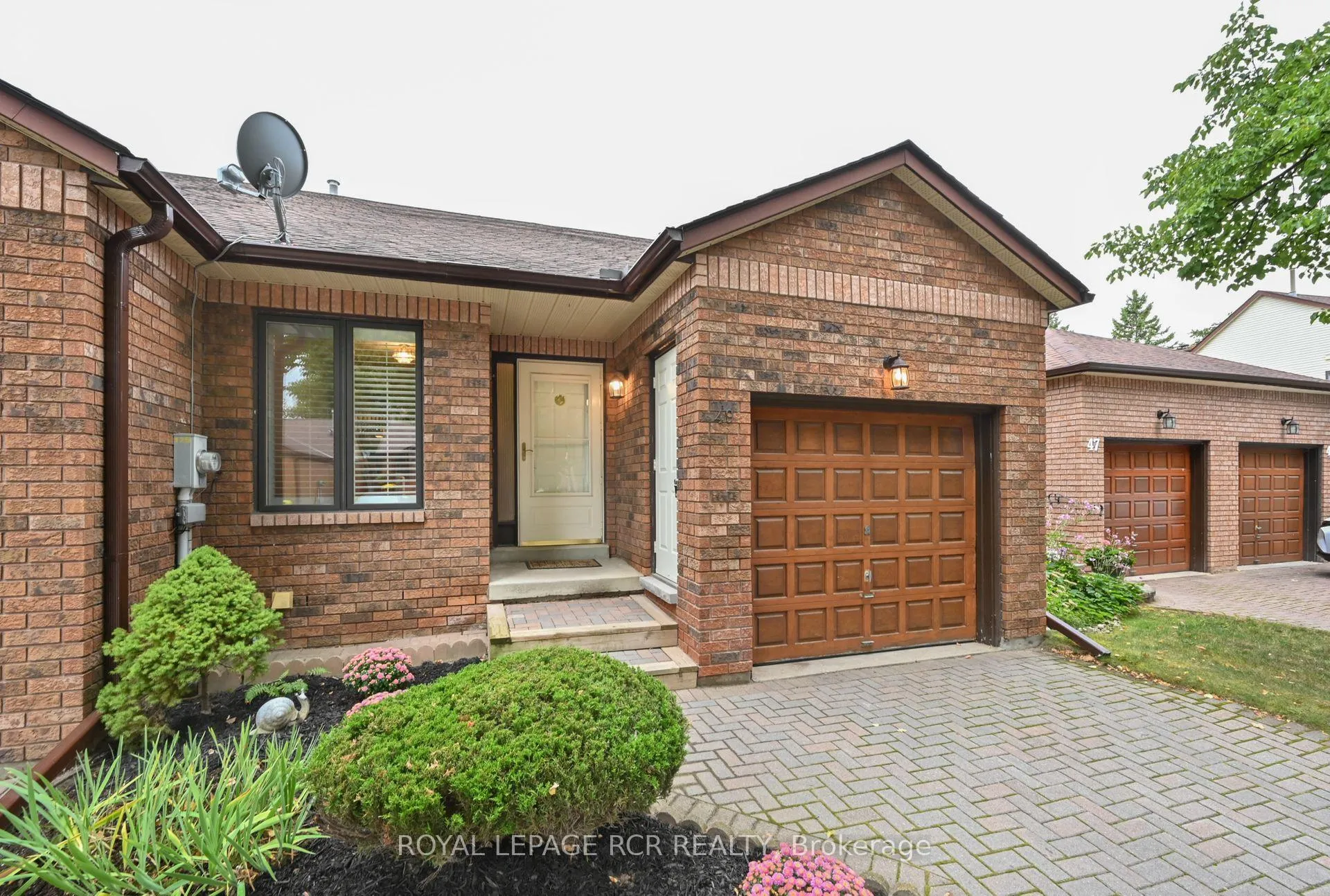 Photo 2 of 49 Green Briar Road, New Tecumseth, Alliston — HOMEH