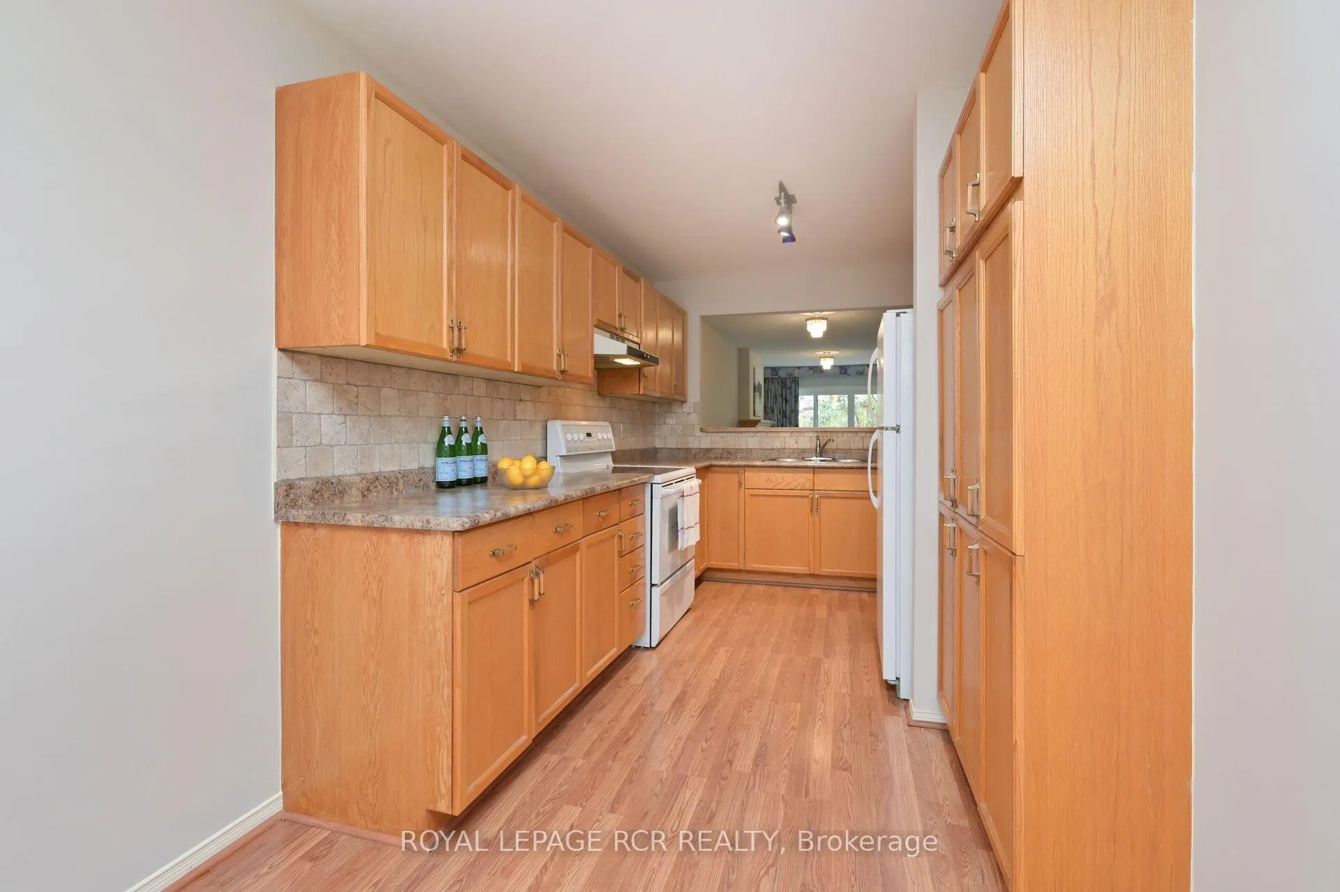 Photo 4 of 49 Green Briar Road, New Tecumseth, Alliston — HOMEH