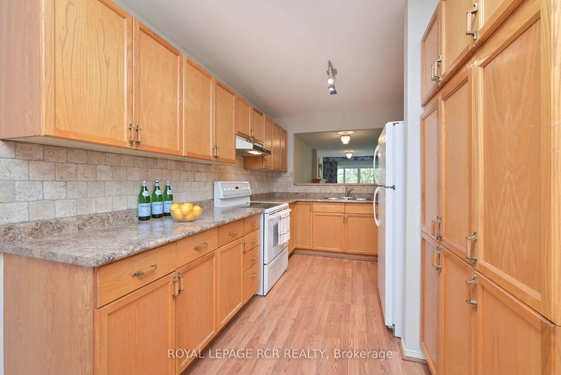 Photo 5 of 49 Green Briar Road, New Tecumseth, Alliston — HOMEH