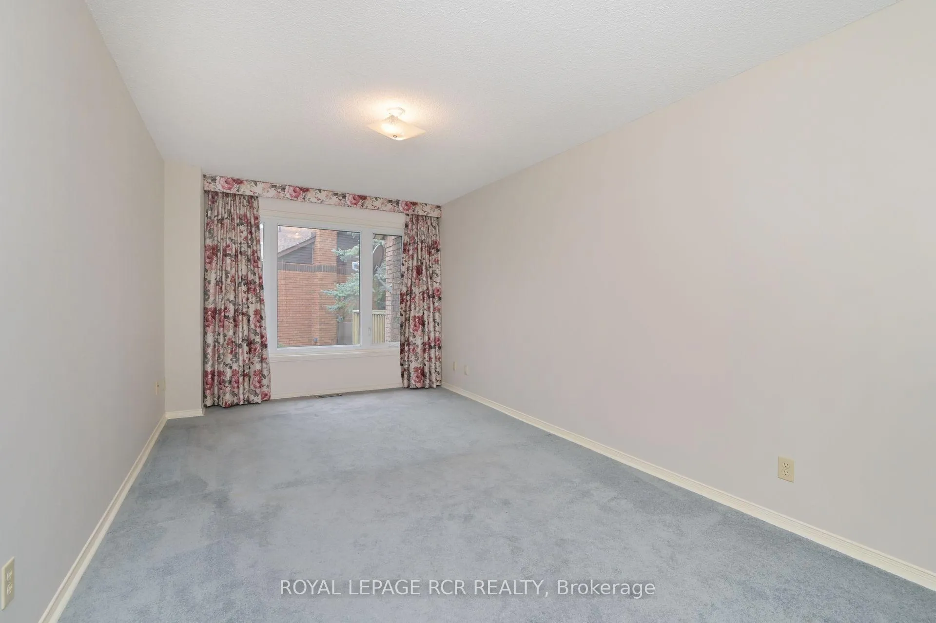 Photo 15 of 49 Green Briar Road, New Tecumseth, Alliston — HOMEH