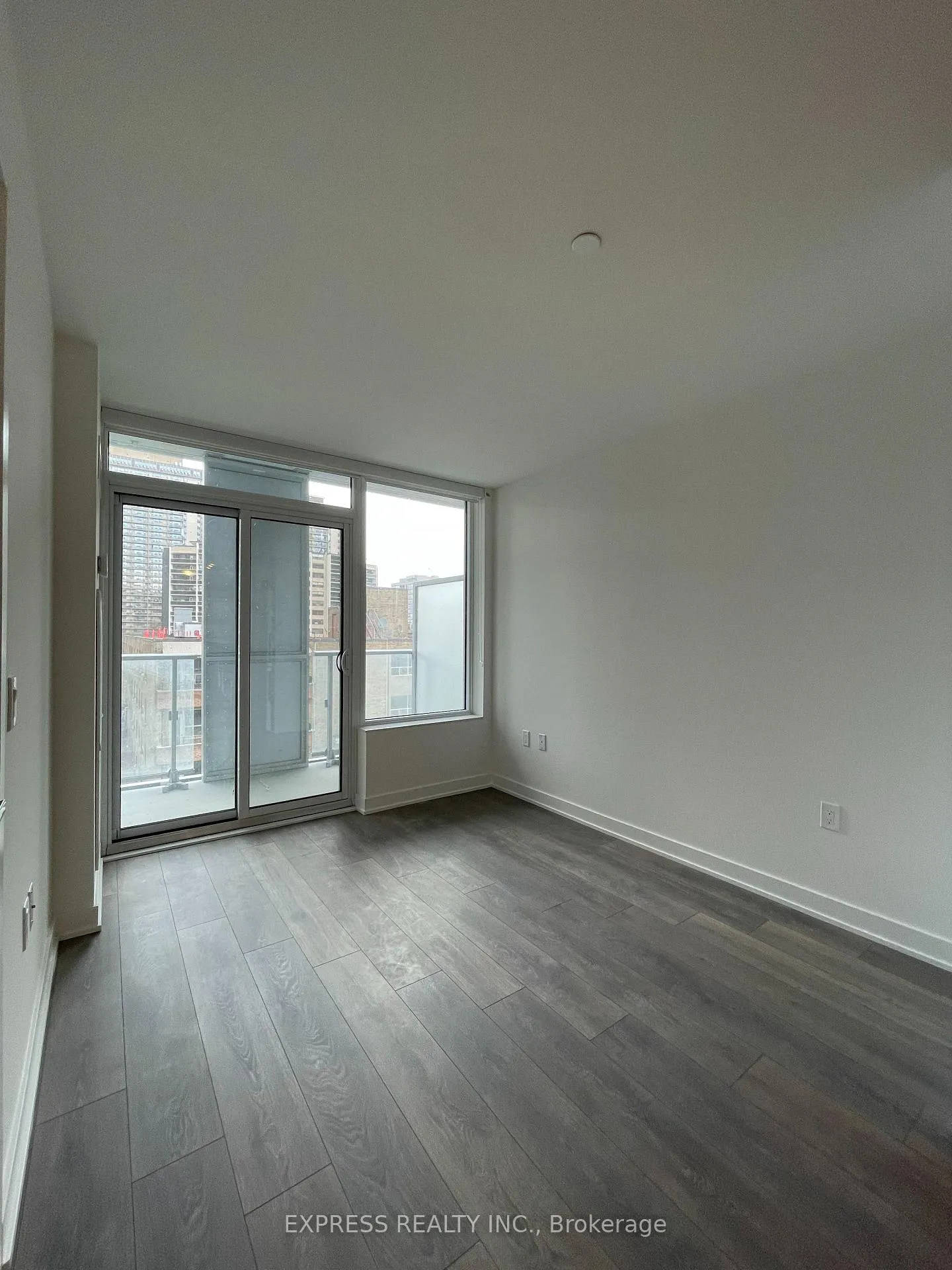 Photo 6 of Unit 401, 99 Broadway Avenue, Toronto, Mount Pleasant West — HOMEH