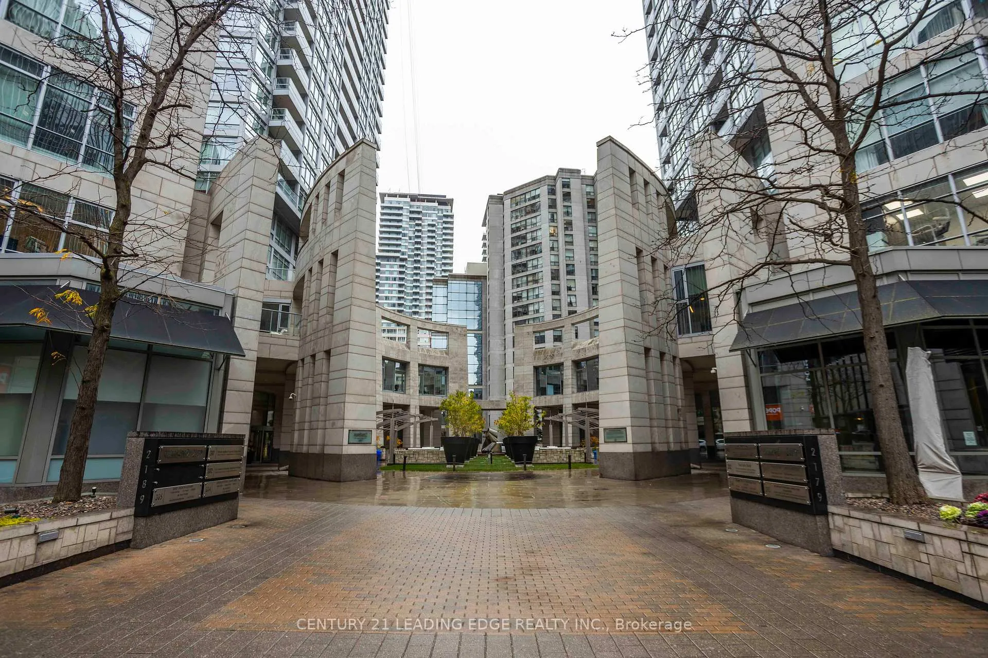 Photo 2 of Unit Loft #5, 2191 Yonge Street, Toronto, Mount Pleasant West — HOMEH