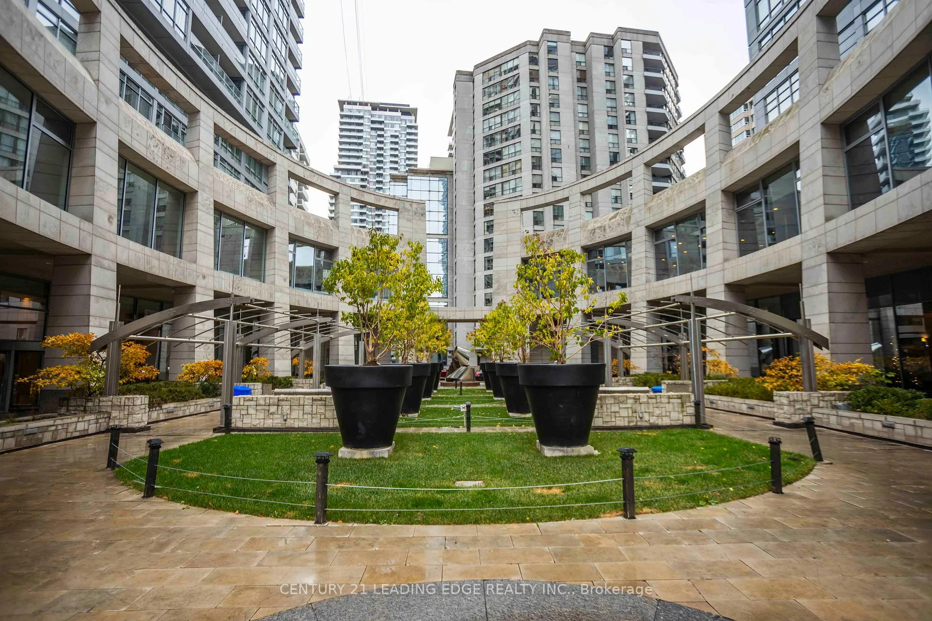 Photo 3 of Unit Loft #5, 2191 Yonge Street, Toronto, Mount Pleasant West — HOMEH