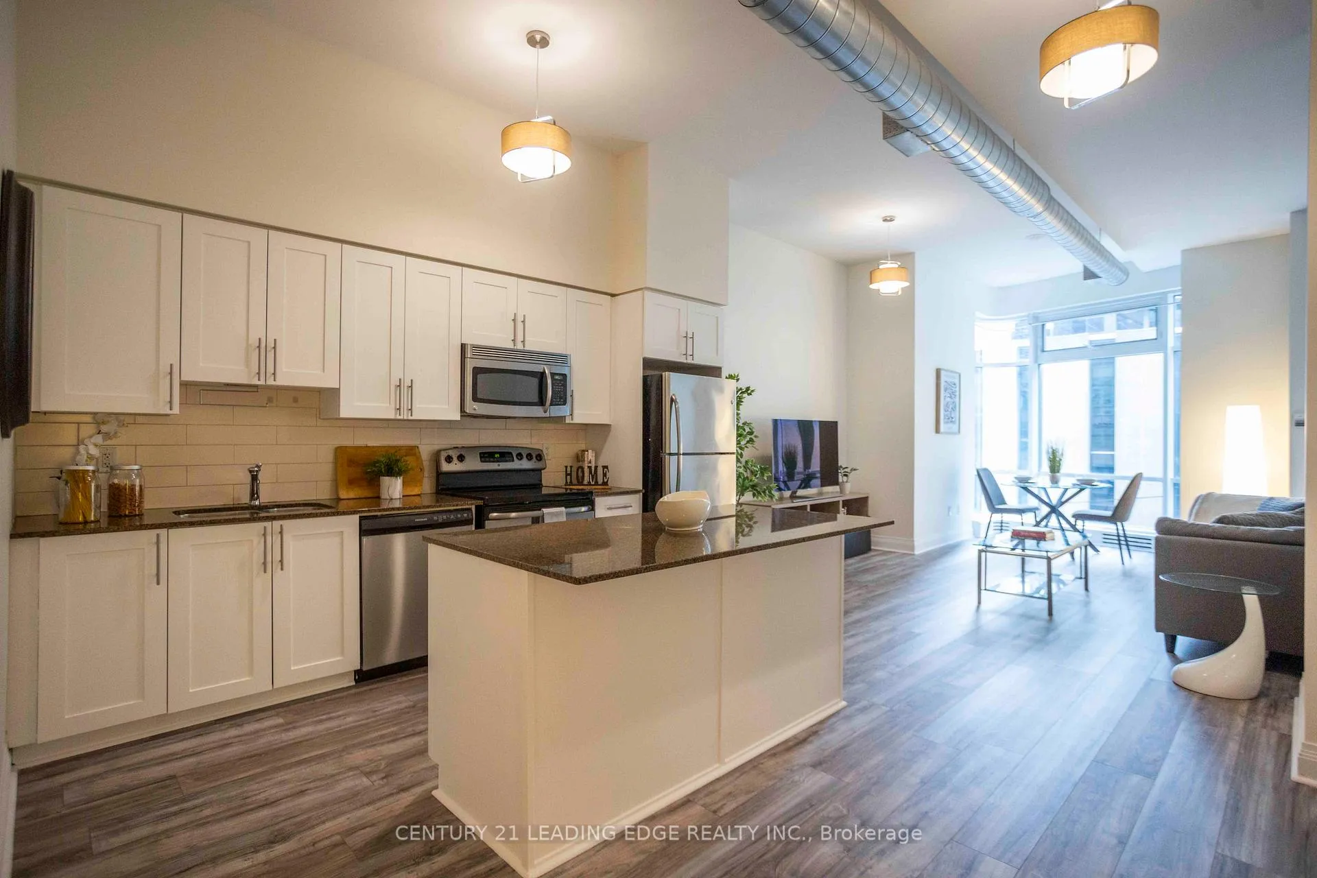 Photo 6 of Unit Loft #5, 2191 Yonge Street, Toronto, Mount Pleasant West — HOMEH