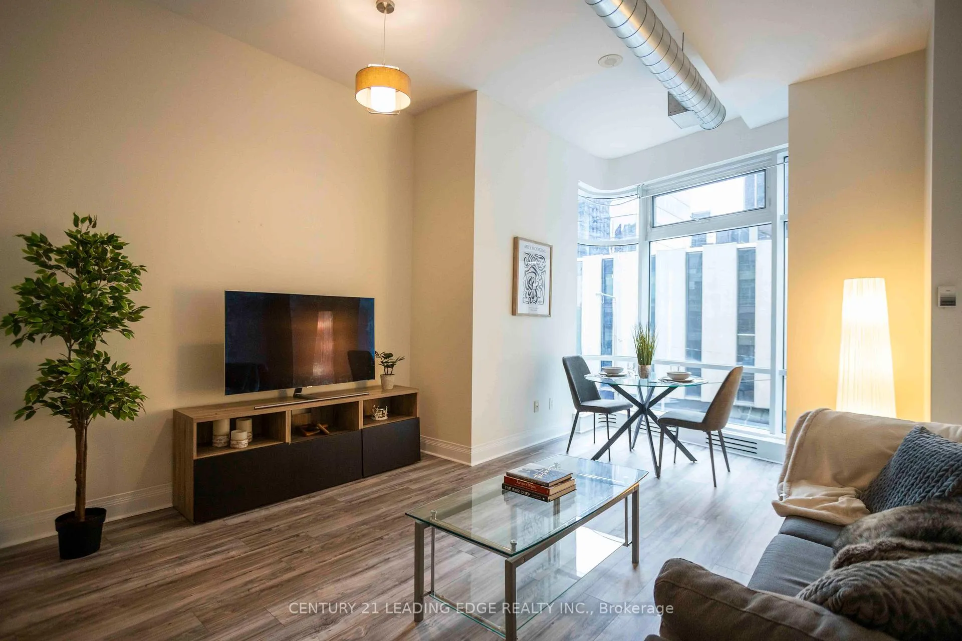 Photo 7 of Unit Loft #5, 2191 Yonge Street, Toronto, Mount Pleasant West — HOMEH