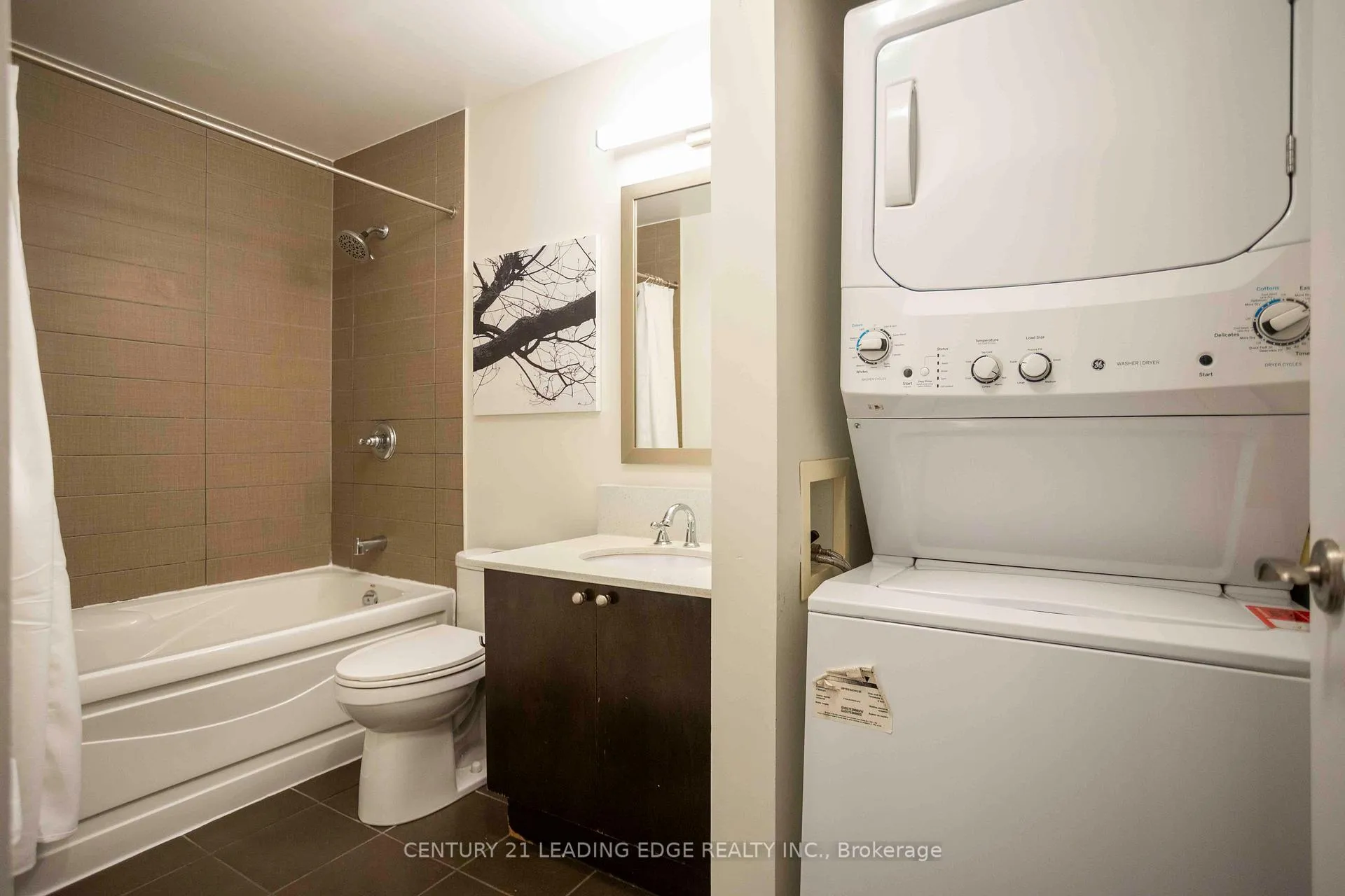 Photo 16 of Unit Loft #5, 2191 Yonge Street, Toronto, Mount Pleasant West — HOMEH