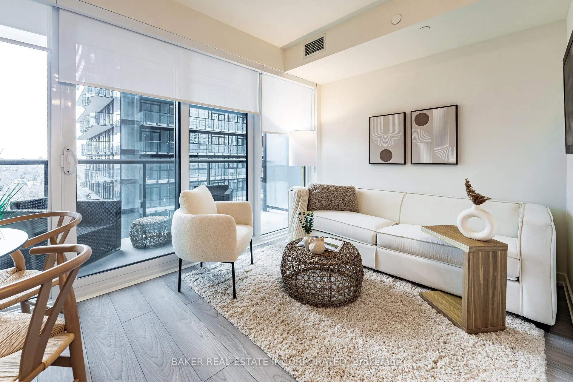 Photo 9 of Unit 1712, 223 Redpath Avenue, Toronto, Mount Pleasant West — HOMEH
