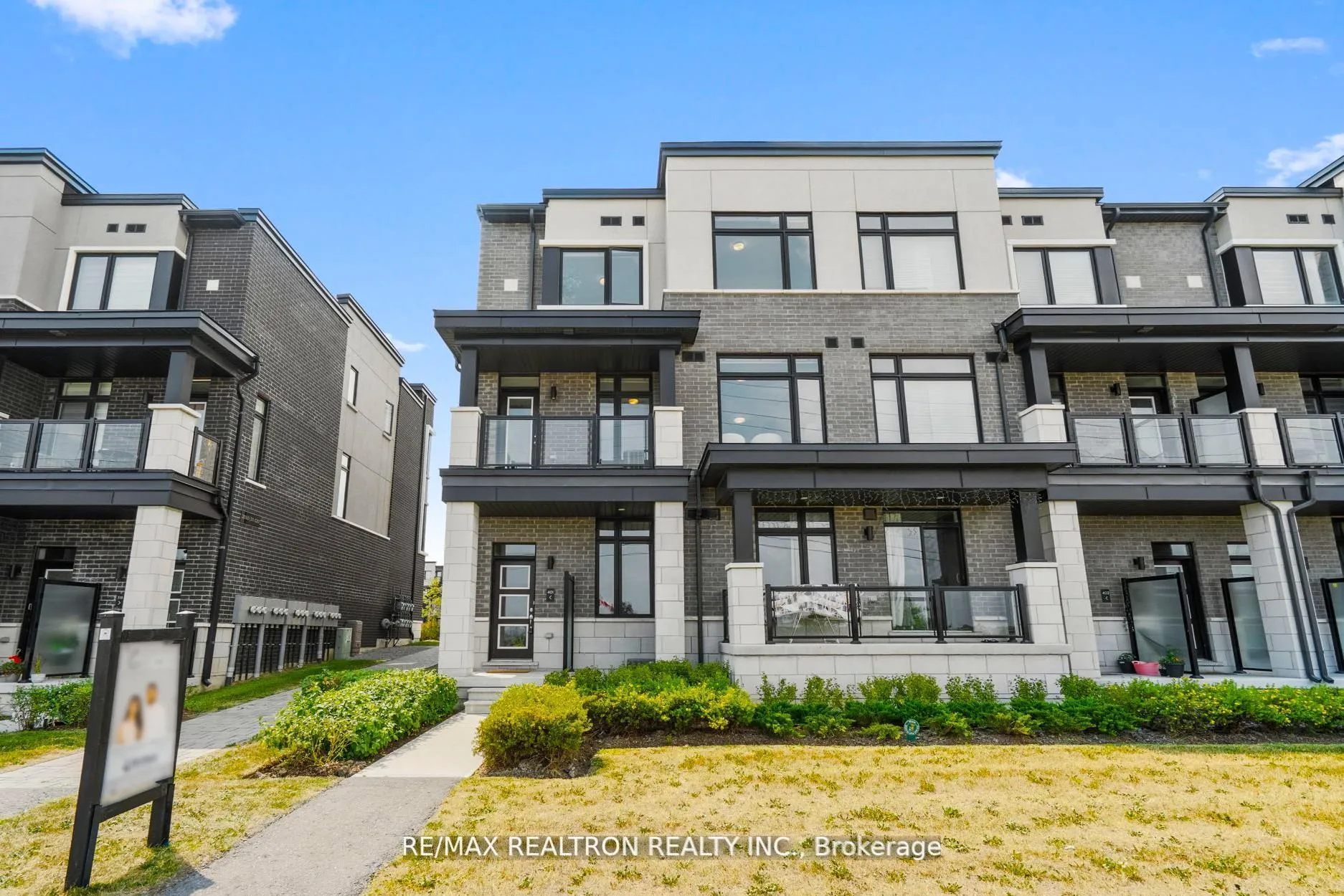 Photo 1 of Unit 401, 2550 Castlegate Crossing, Pickering, Duffin Heights — HOMEH