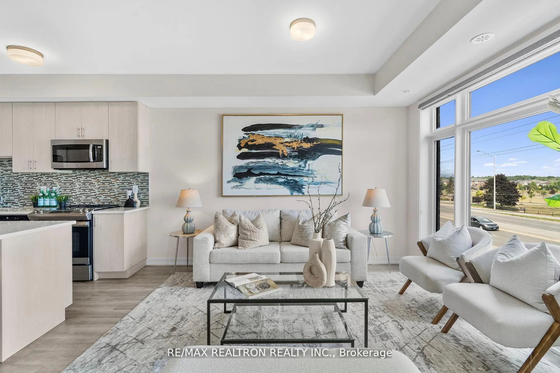 Photo 6 of Unit 401, 2550 Castlegate Crossing, Pickering, Duffin Heights — HOMEH