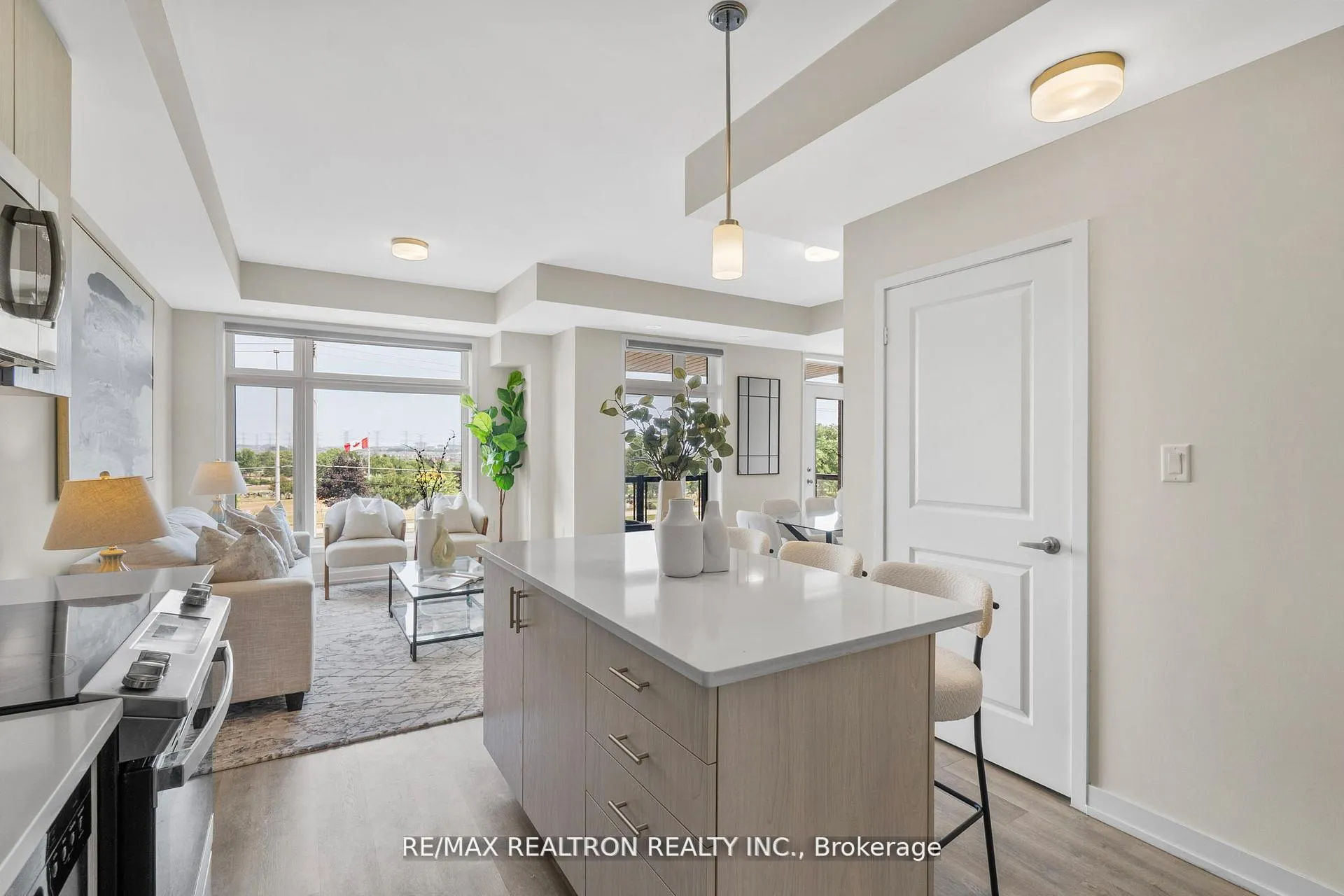 Photo 11 of Unit 401, 2550 Castlegate Crossing, Pickering, Duffin Heights — HOMEH