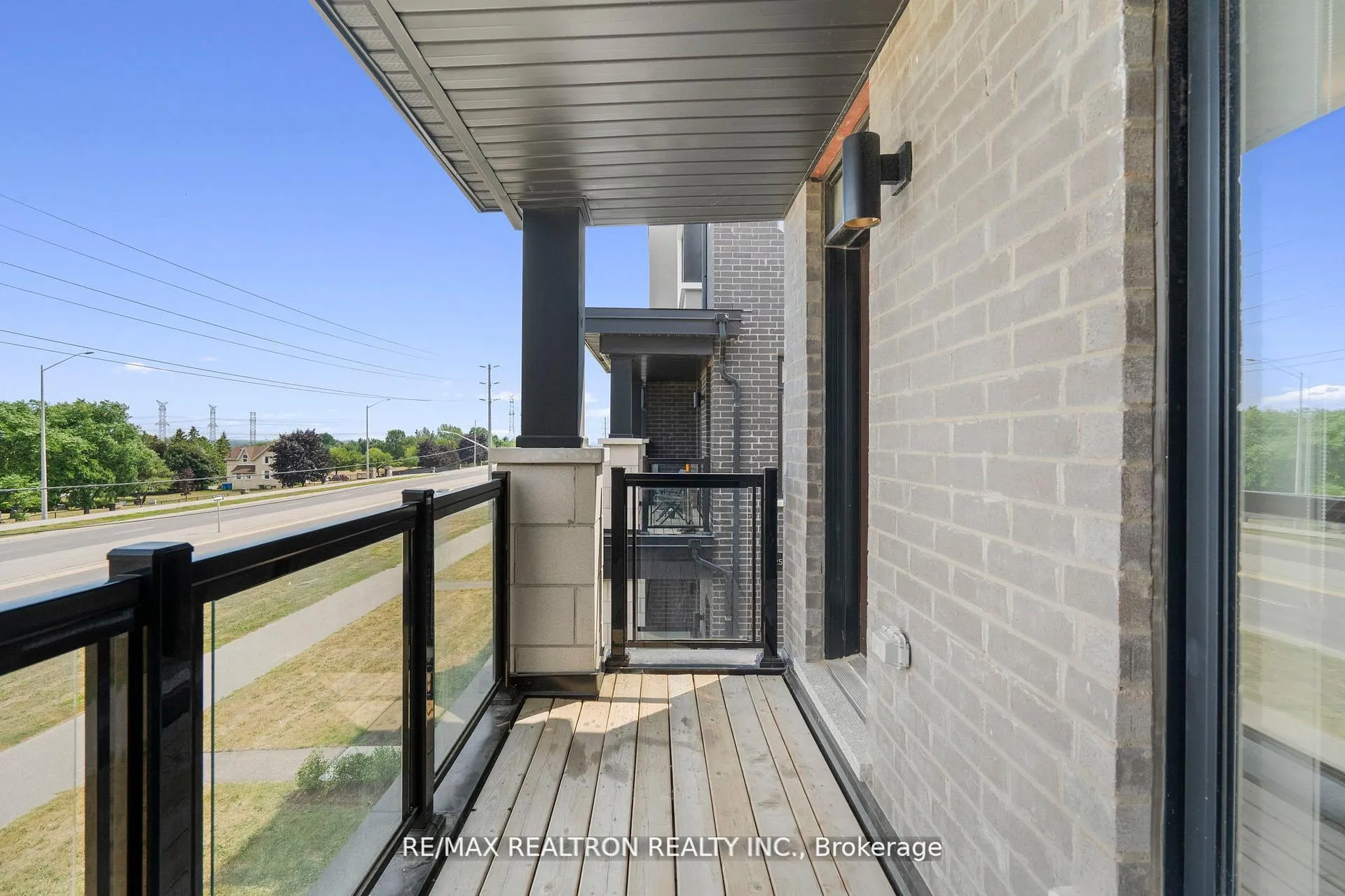 Photo 17 of Unit 401, 2550 Castlegate Crossing, Pickering, Duffin Heights — HOMEH
