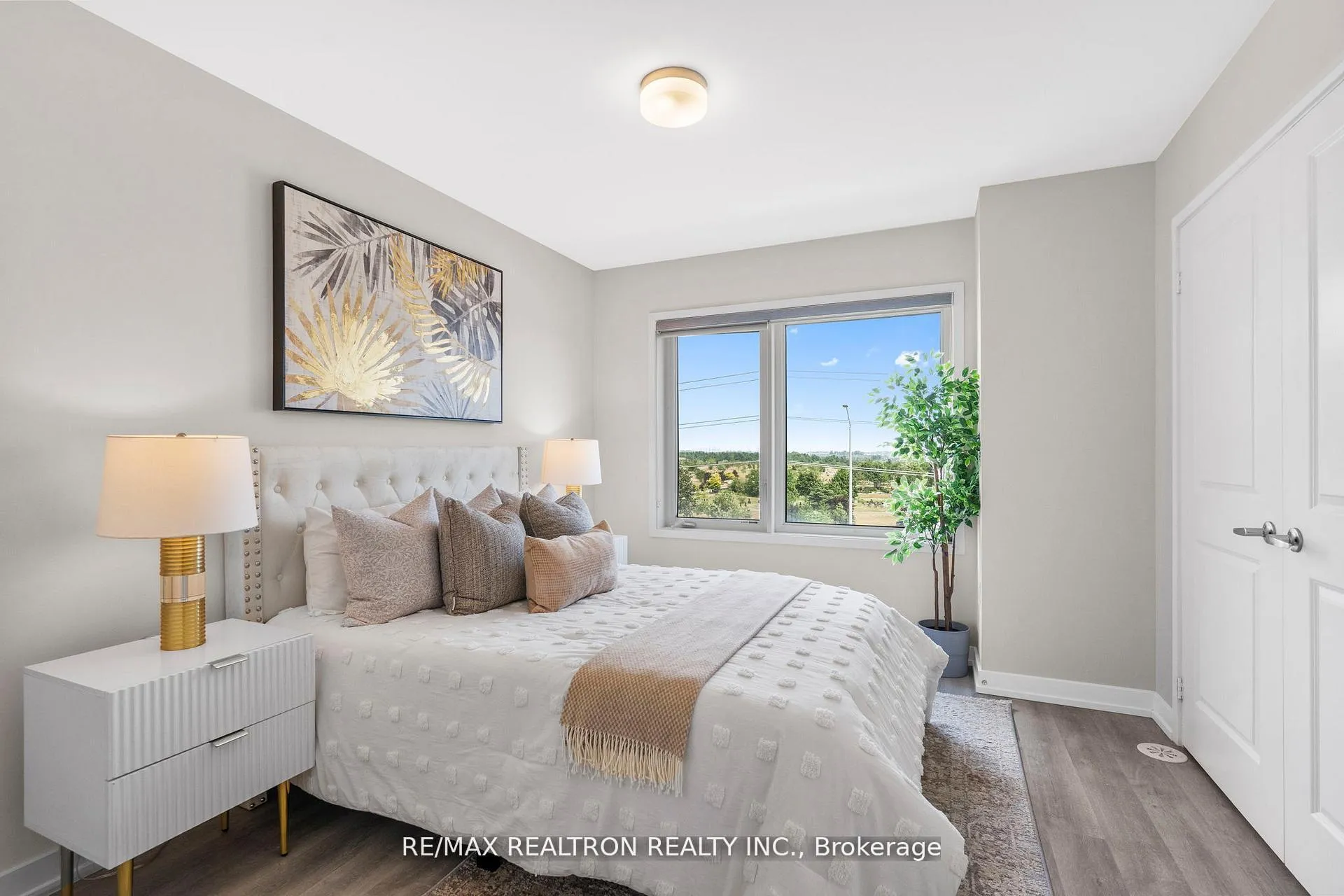 Photo 24 of Unit 401, 2550 Castlegate Crossing, Pickering, Duffin Heights — HOMEH