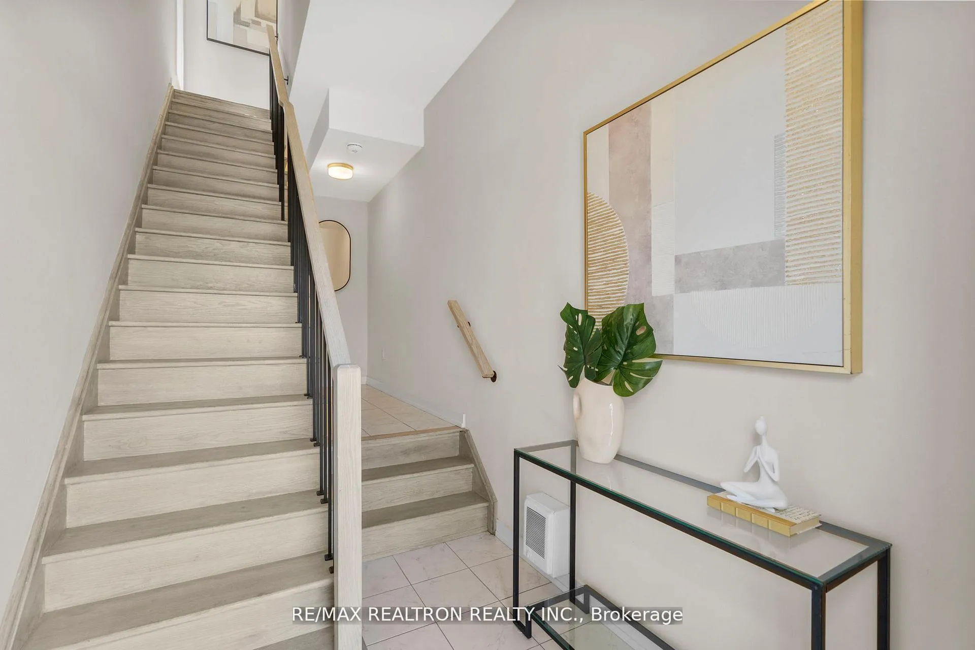 Photo 34 of Unit 401, 2550 Castlegate Crossing, Pickering, Duffin Heights — HOMEH