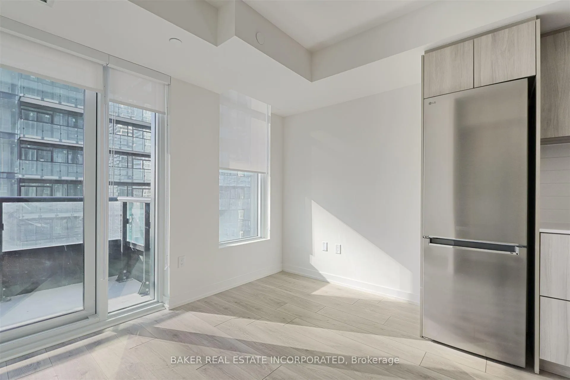 Photo 7 of Unit 1701, 223 Redpath Avenue, Toronto, Mount Pleasant West — HOMEH