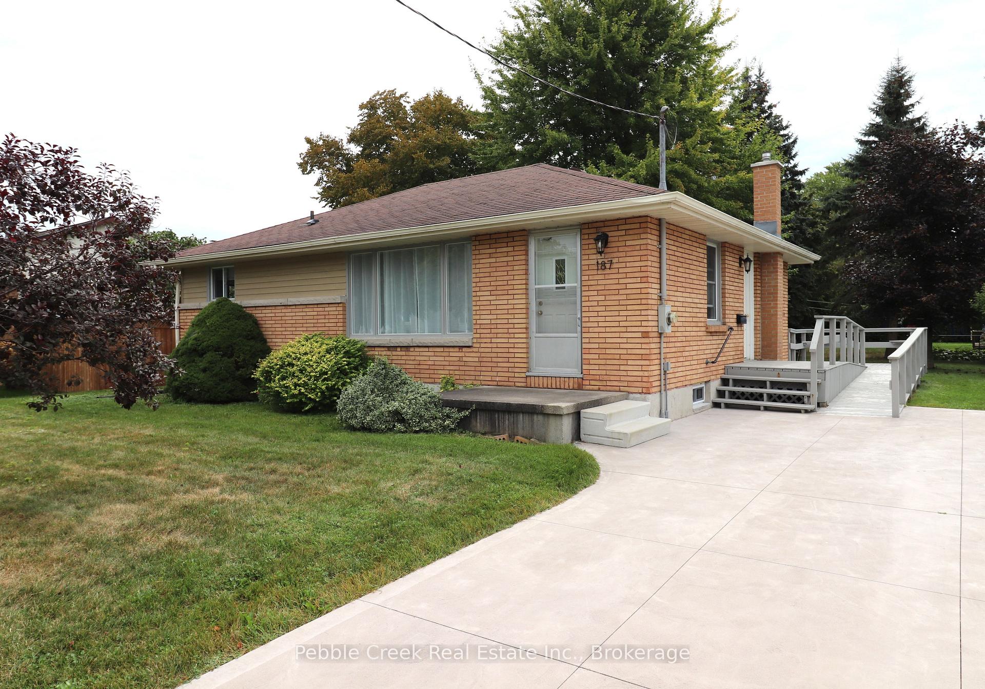 Photo 1 of 187 Cayley Street, Goderich, Goderich (Town) — HOMEH