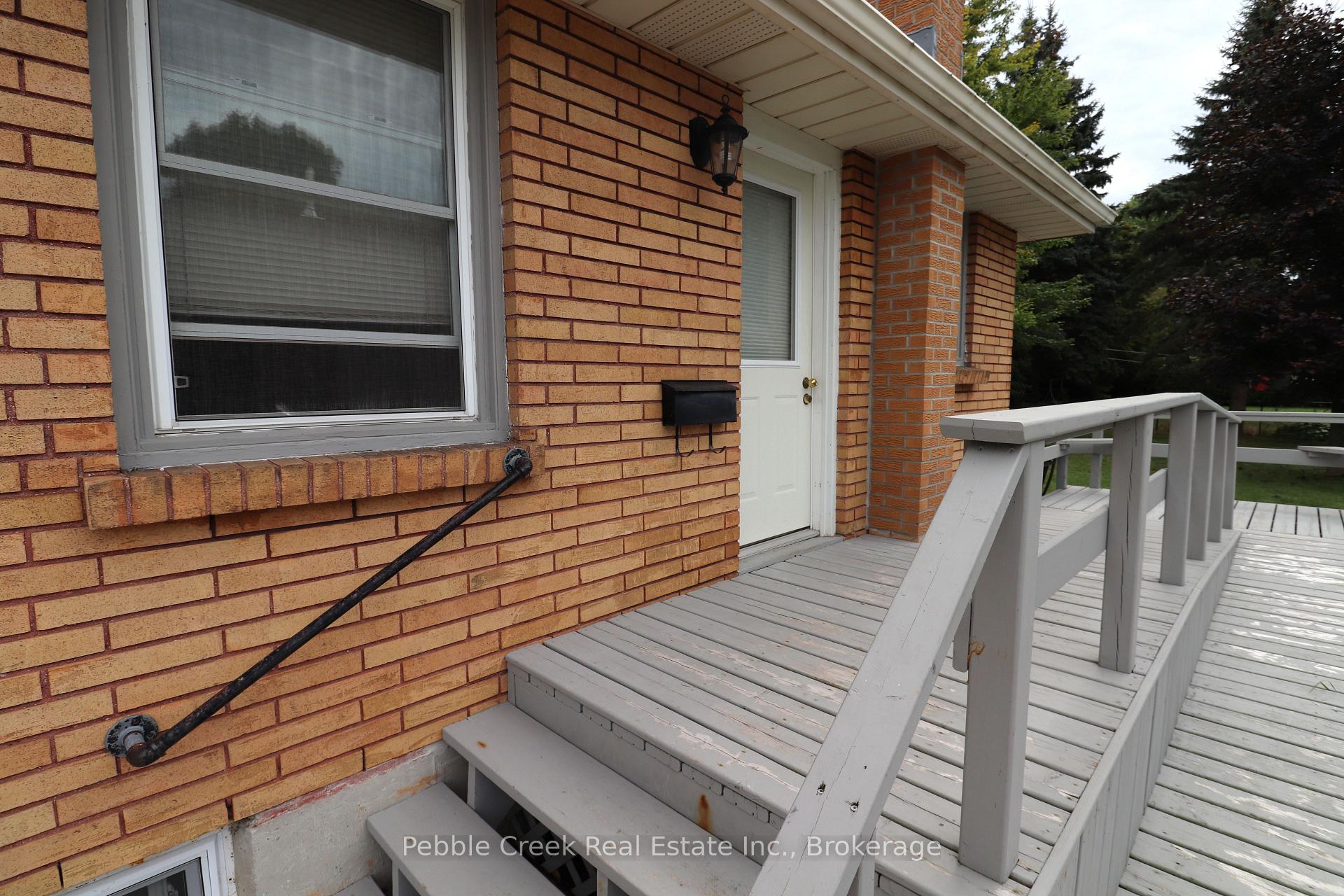Photo 3 of 187 Cayley Street, Goderich, Goderich (Town) — HOMEH