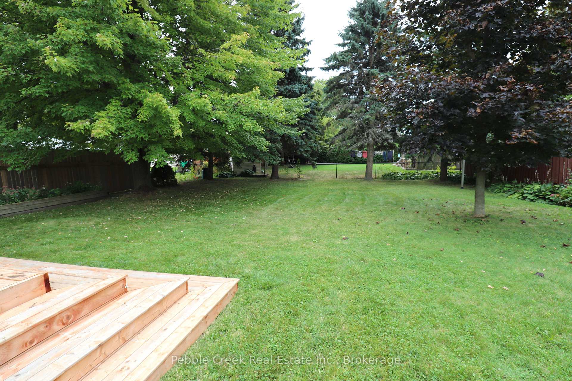 Photo 24 of 187 Cayley Street, Goderich, Goderich (Town) — HOMEH