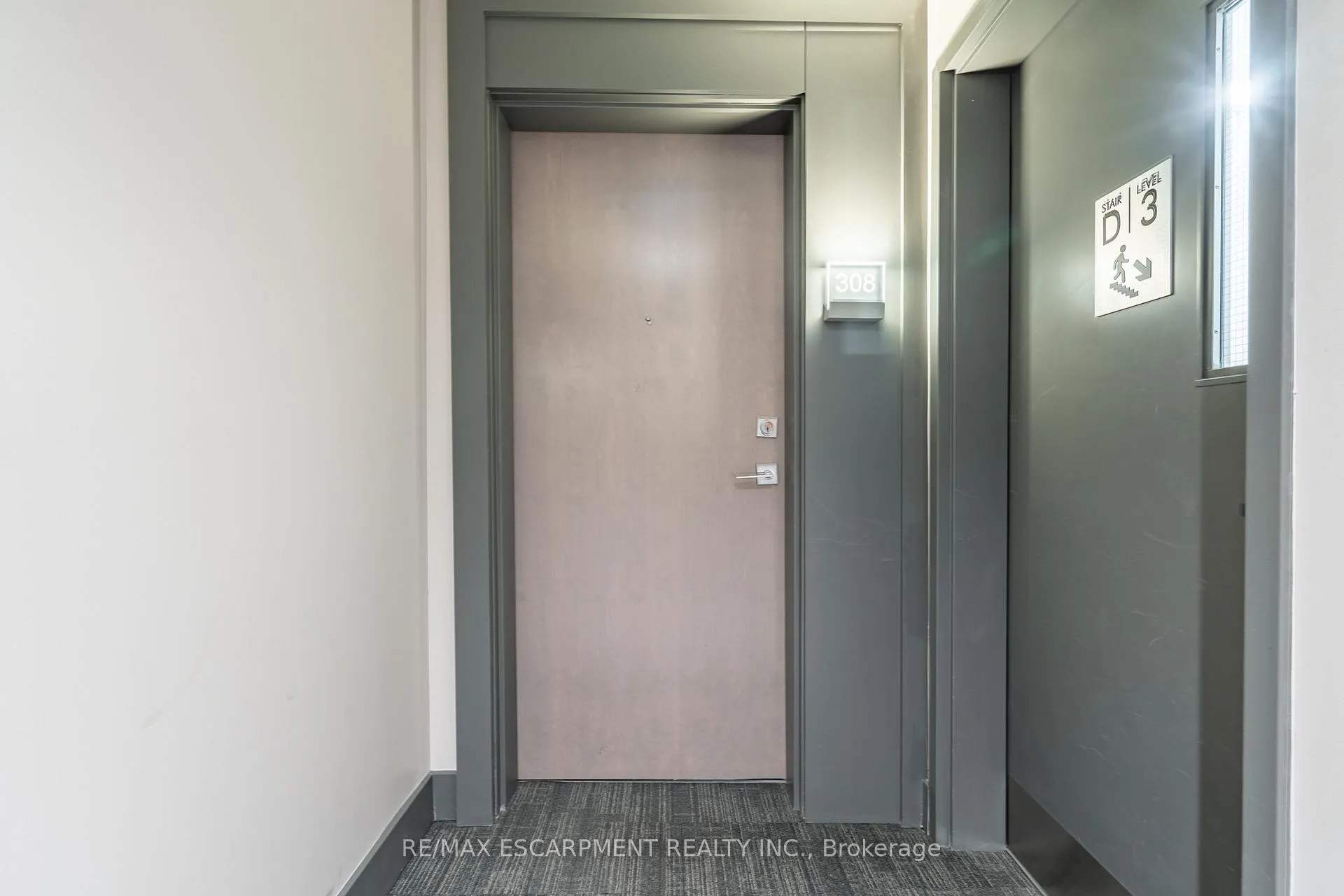 Photo 5 of Unit 308, 467 Charlton Avenue E, Hamilton, Stinson — HOMEH