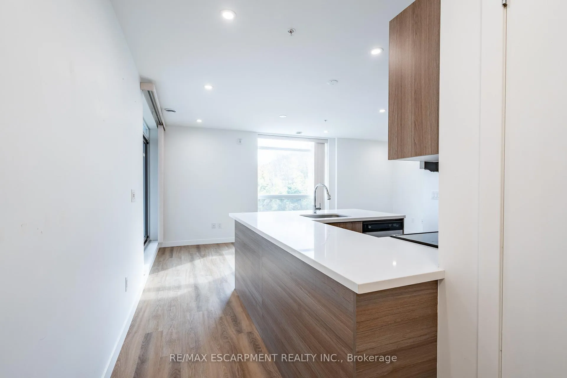 Photo 7 of Unit 308, 467 Charlton Avenue E, Hamilton, Stinson — HOMEH