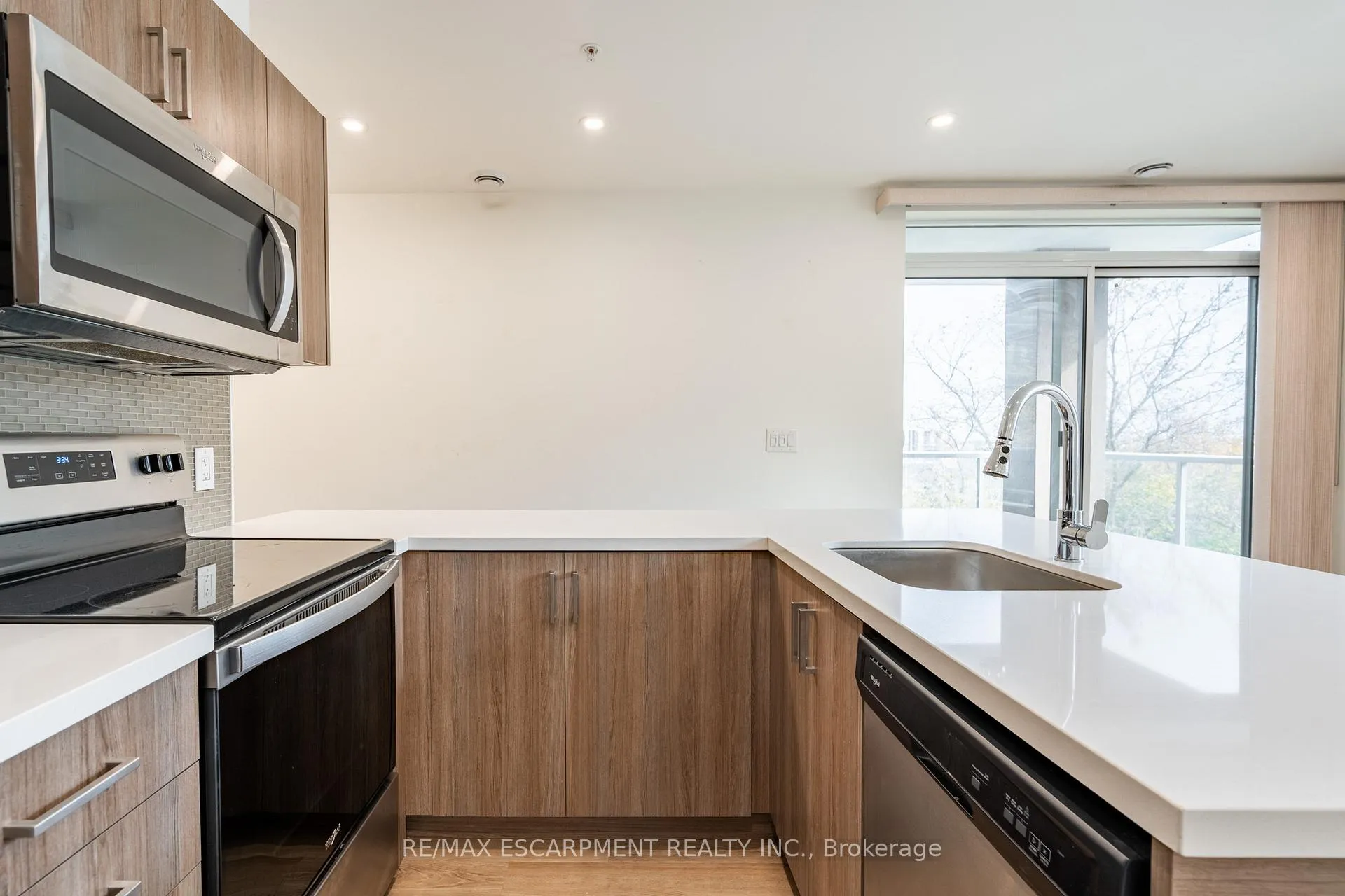Photo 10 of Unit 308, 467 Charlton Avenue E, Hamilton, Stinson — HOMEH