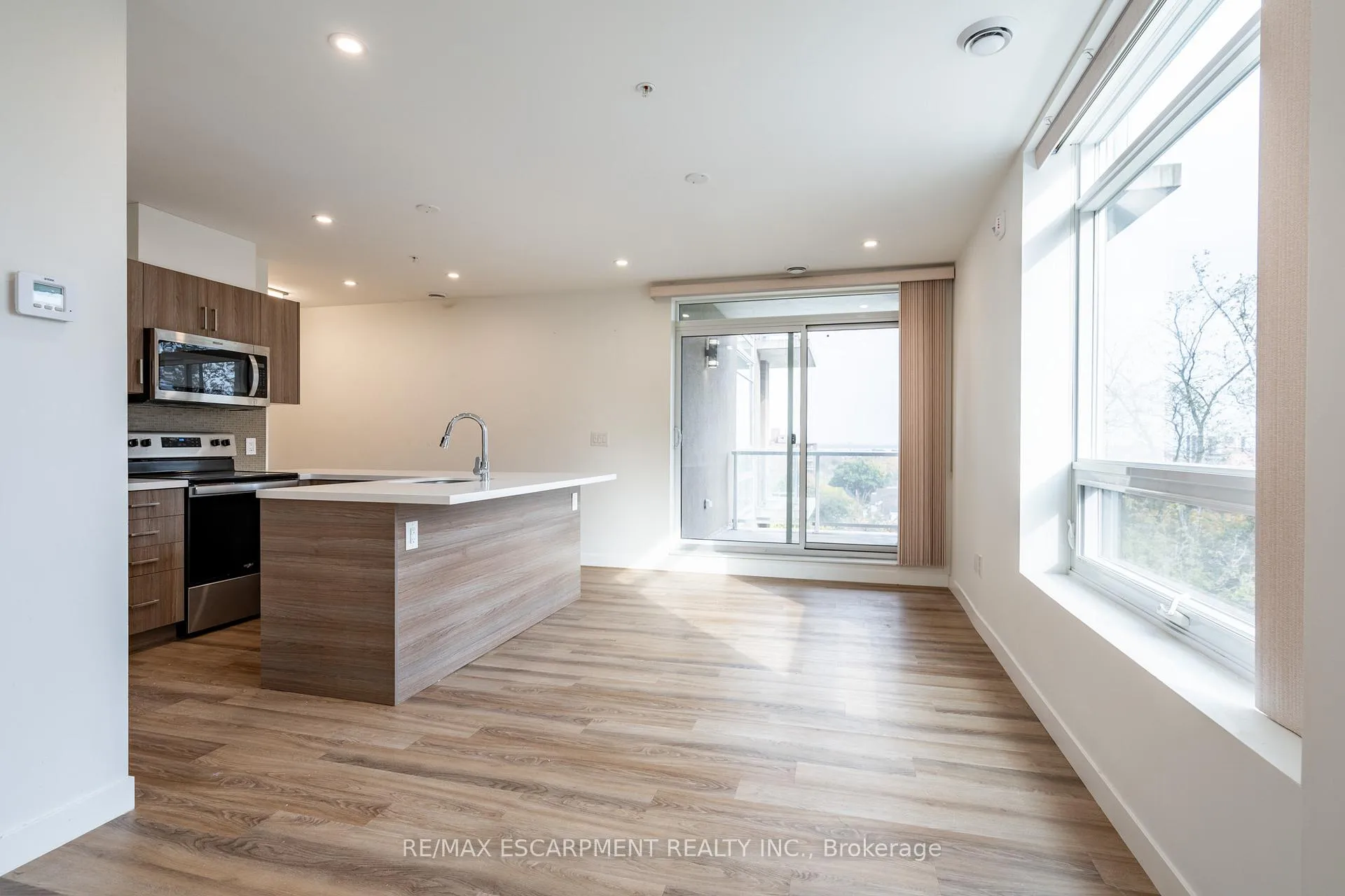 Photo 11 of Unit 308, 467 Charlton Avenue E, Hamilton, Stinson — HOMEH