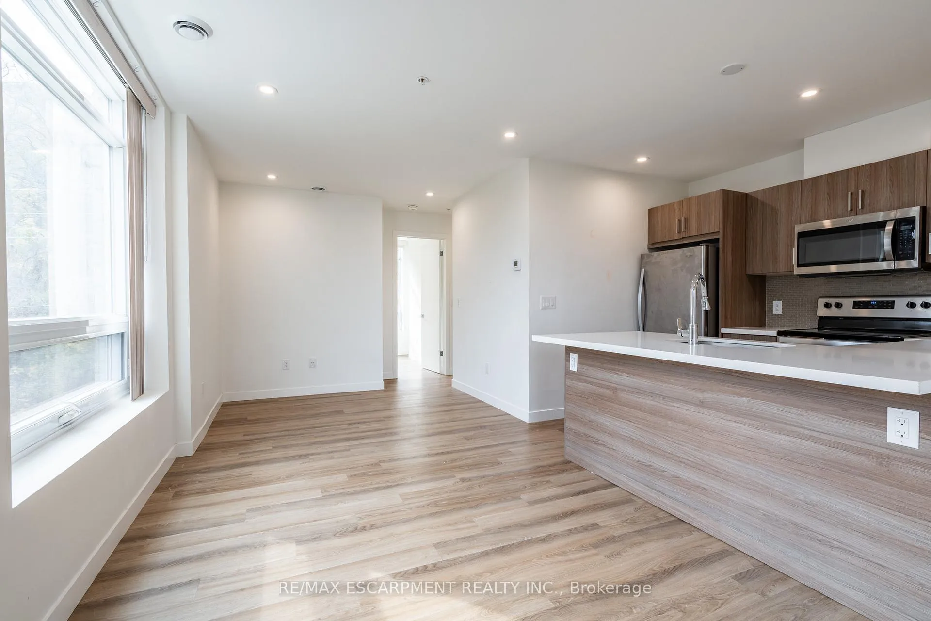 Photo 12 of Unit 308, 467 Charlton Avenue E, Hamilton, Stinson — HOMEH