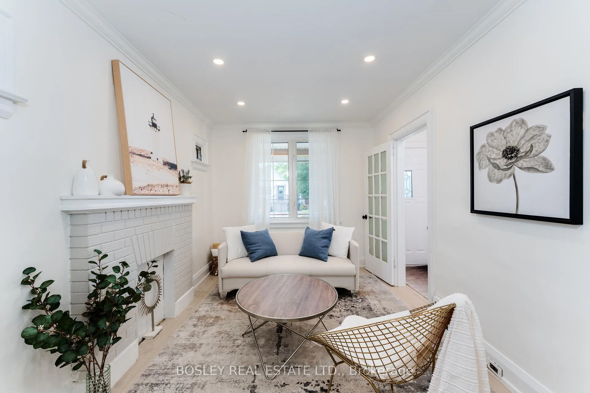 Photo 2 of 757 Sammon Avenue, Toronto, Danforth Village-East York — HOMEH