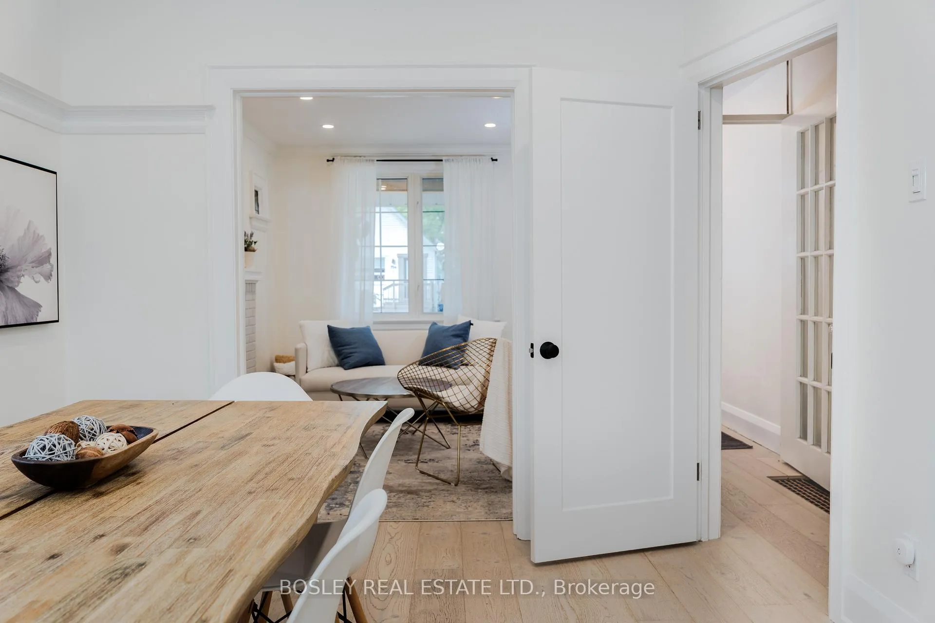 Photo 10 of 757 Sammon Avenue, Toronto, Danforth Village-East York — HOMEH