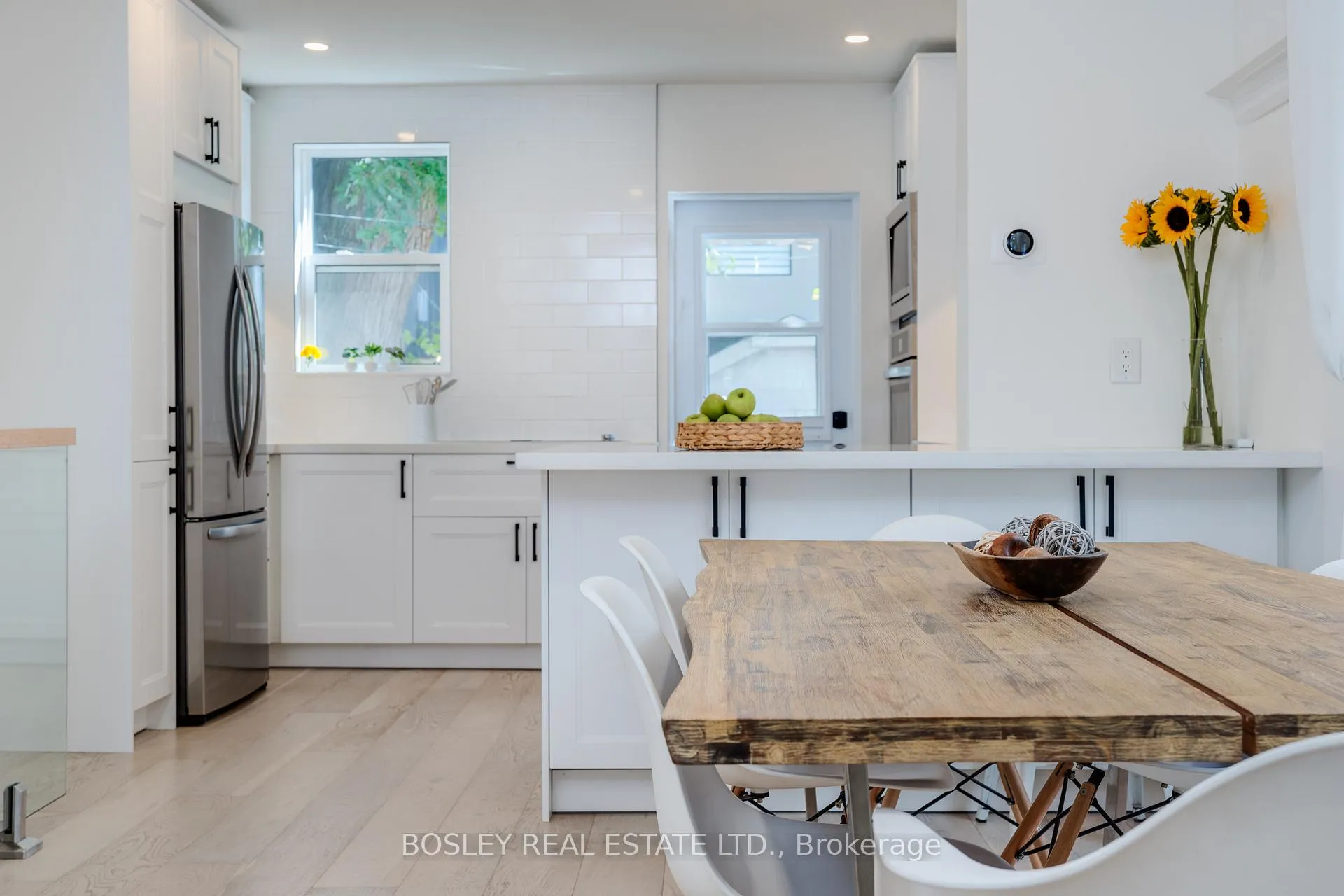 Photo 12 of 757 Sammon Avenue, Toronto, Danforth Village-East York — HOMEH