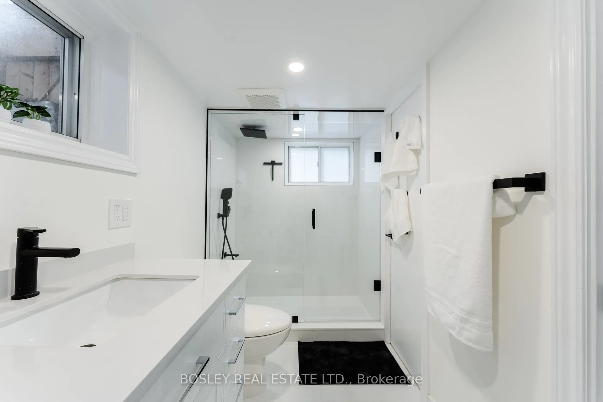 Photo 33 of 757 Sammon Avenue, Toronto, Danforth Village-East York — HOMEH