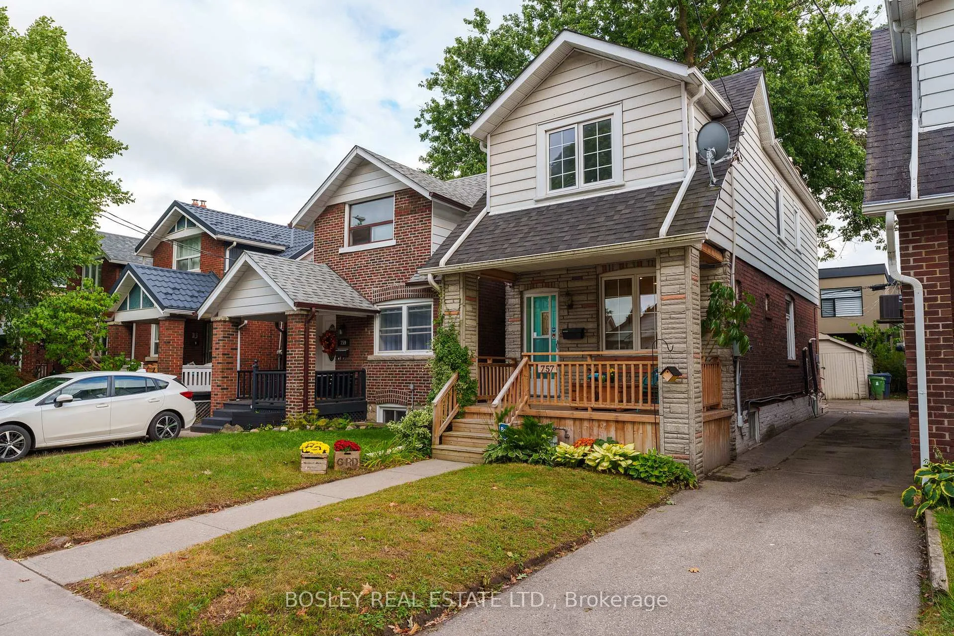 Photo 39 of 757 Sammon Avenue, Toronto, Danforth Village-East York — HOMEH