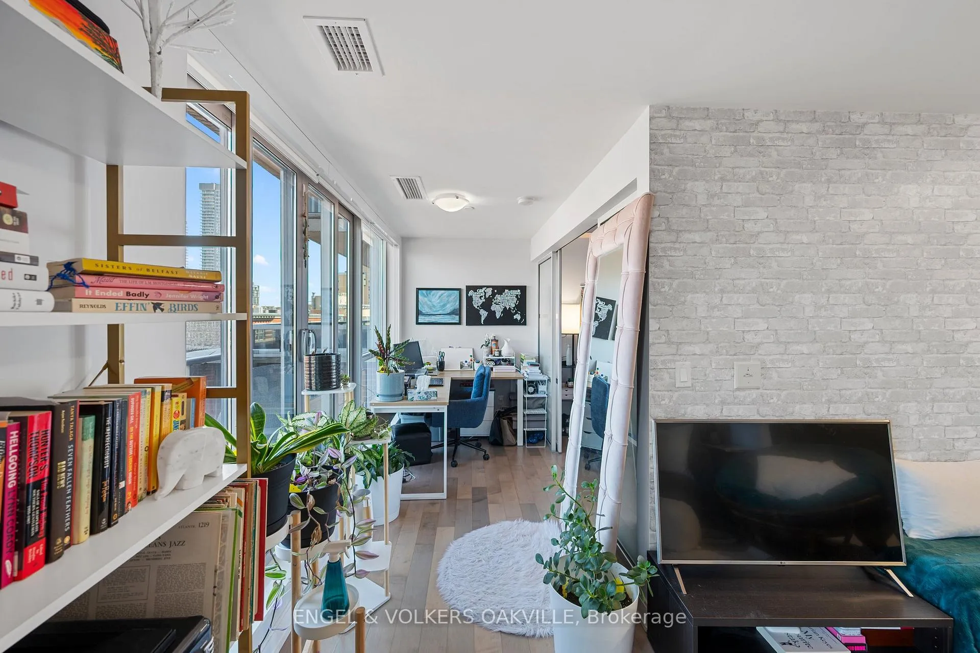 Photo 14 of Unit 815, 55 Front Street E, Toronto, Waterfront Communities — HOMEH