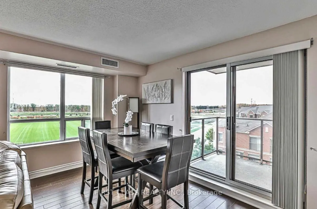 Photo 5 of Unit 616, 37 Galleria Parkway, Markham, Commerce Valley — HOMEH