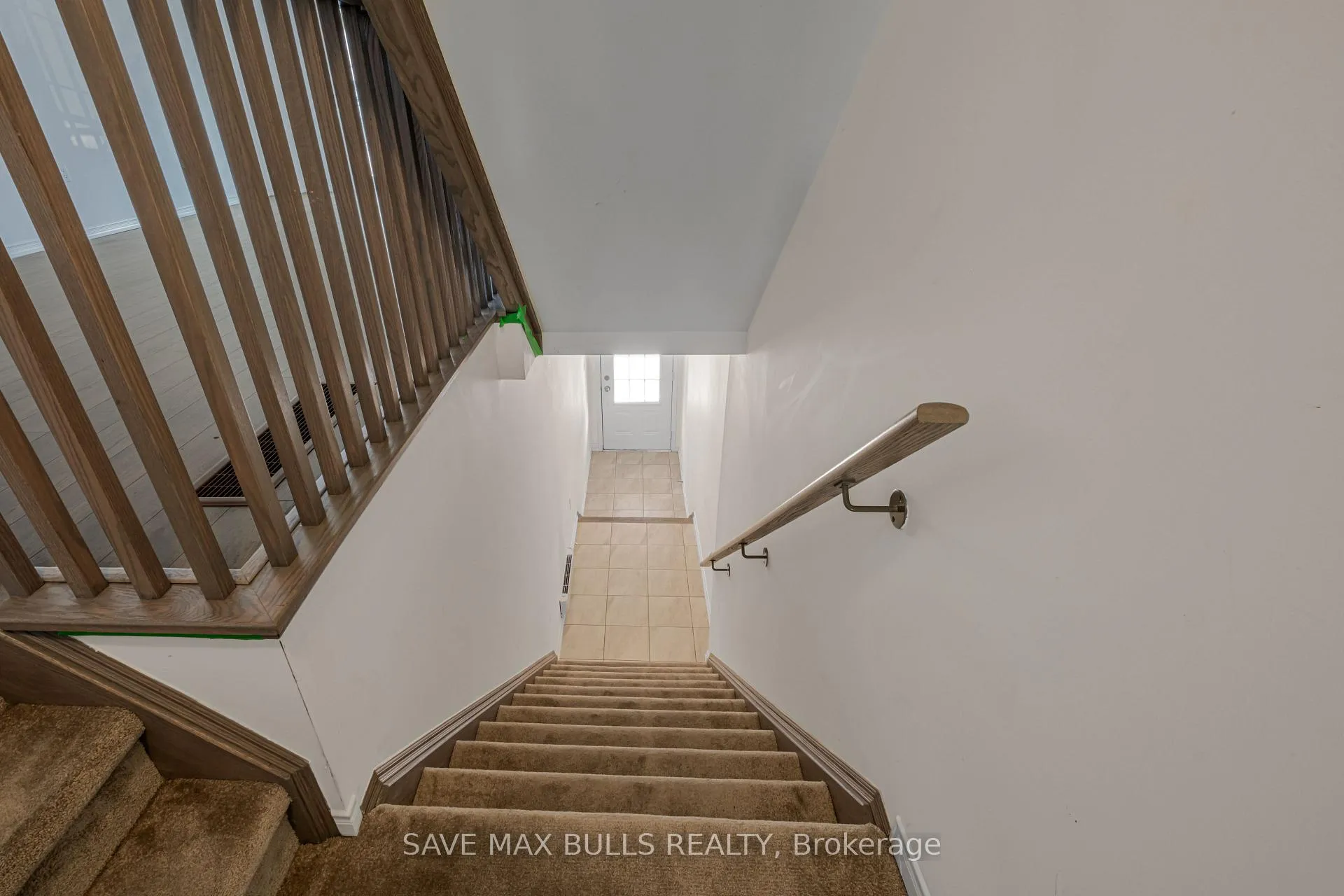 Photo 5 of 146 Giboulee Path, Oshawa, Windfields — HOMEH